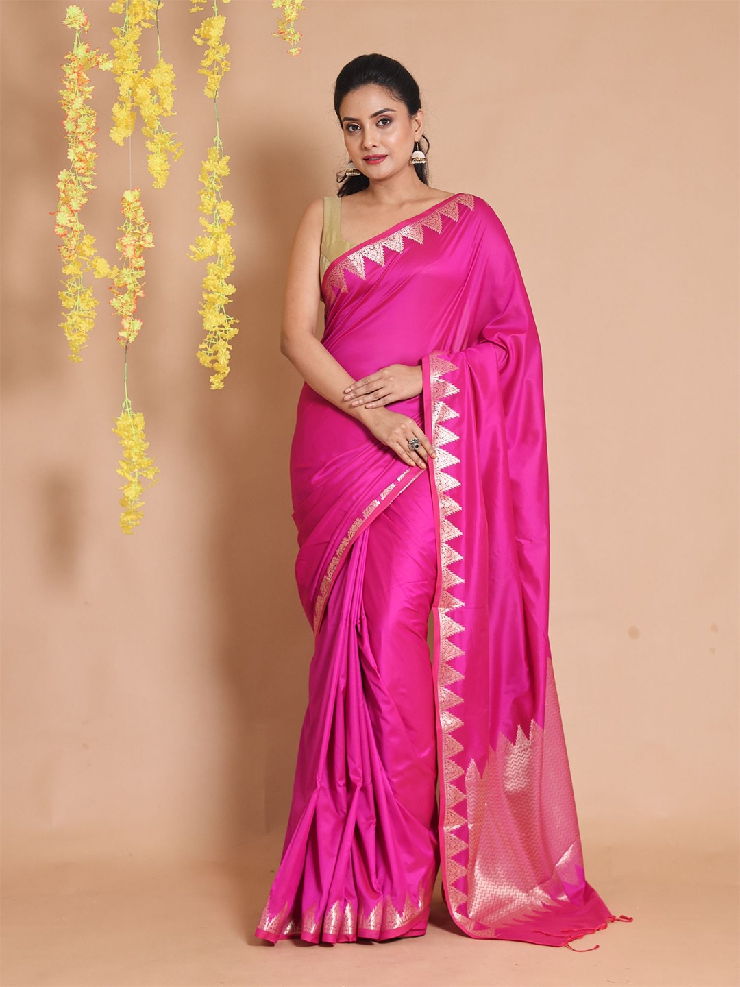 

Charukriti Zari Pure Silk Saree, Fuchsia