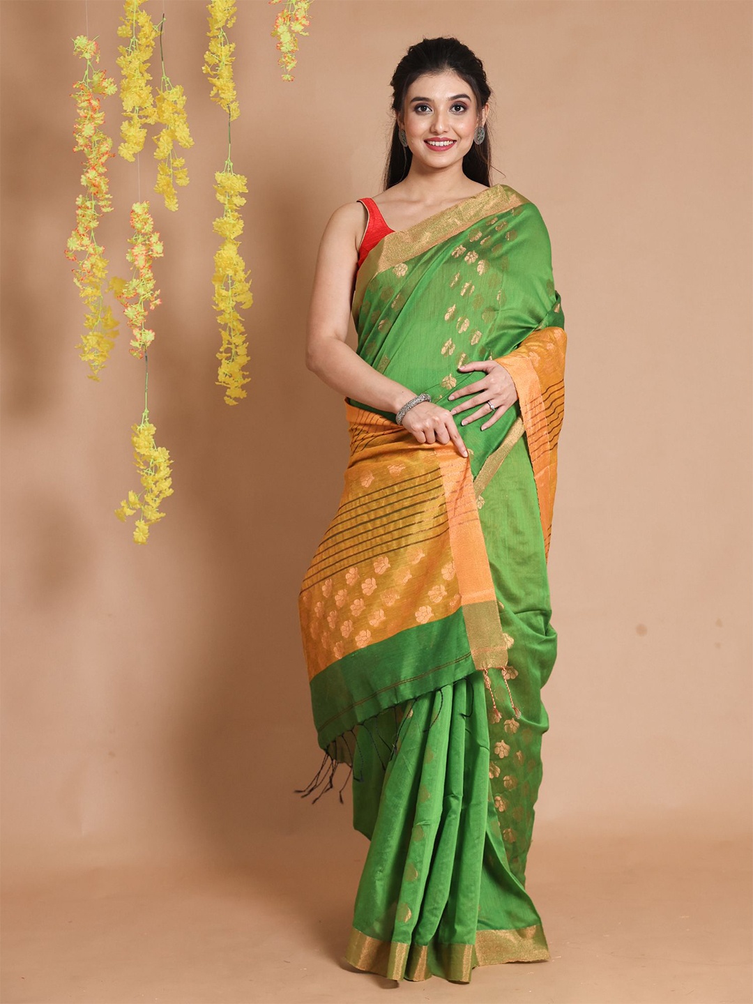 

Charukriti Woven Design Zari Saree, Green