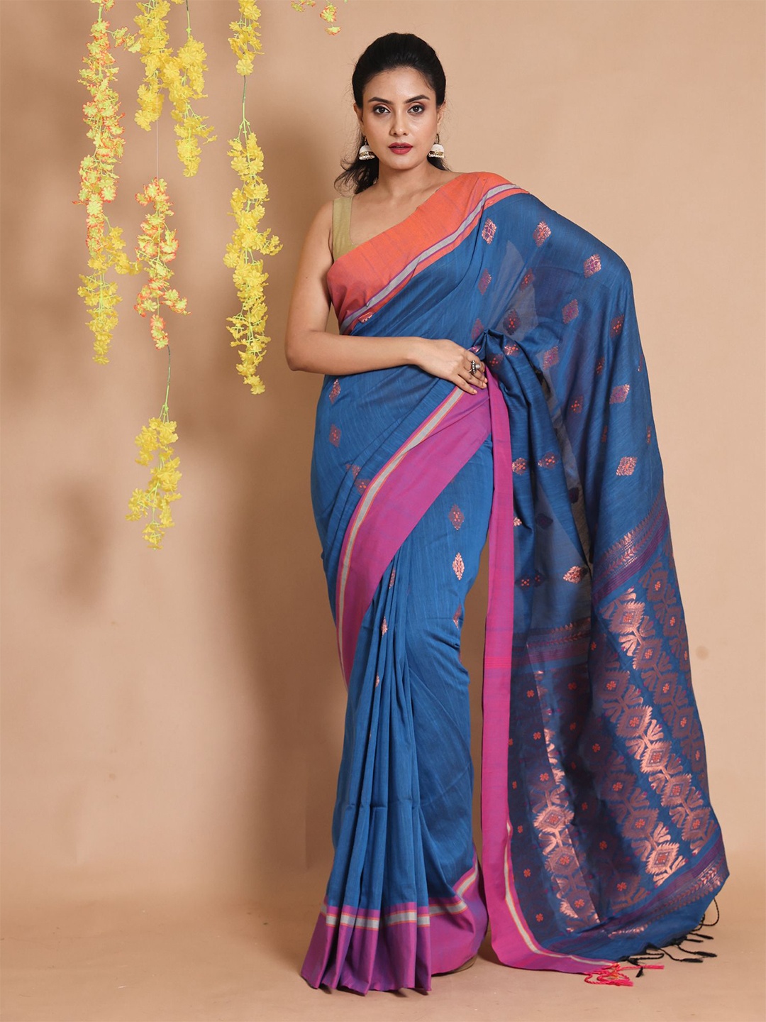 

Charukriti Woven Design Zari Pure Cotton Saree, Blue