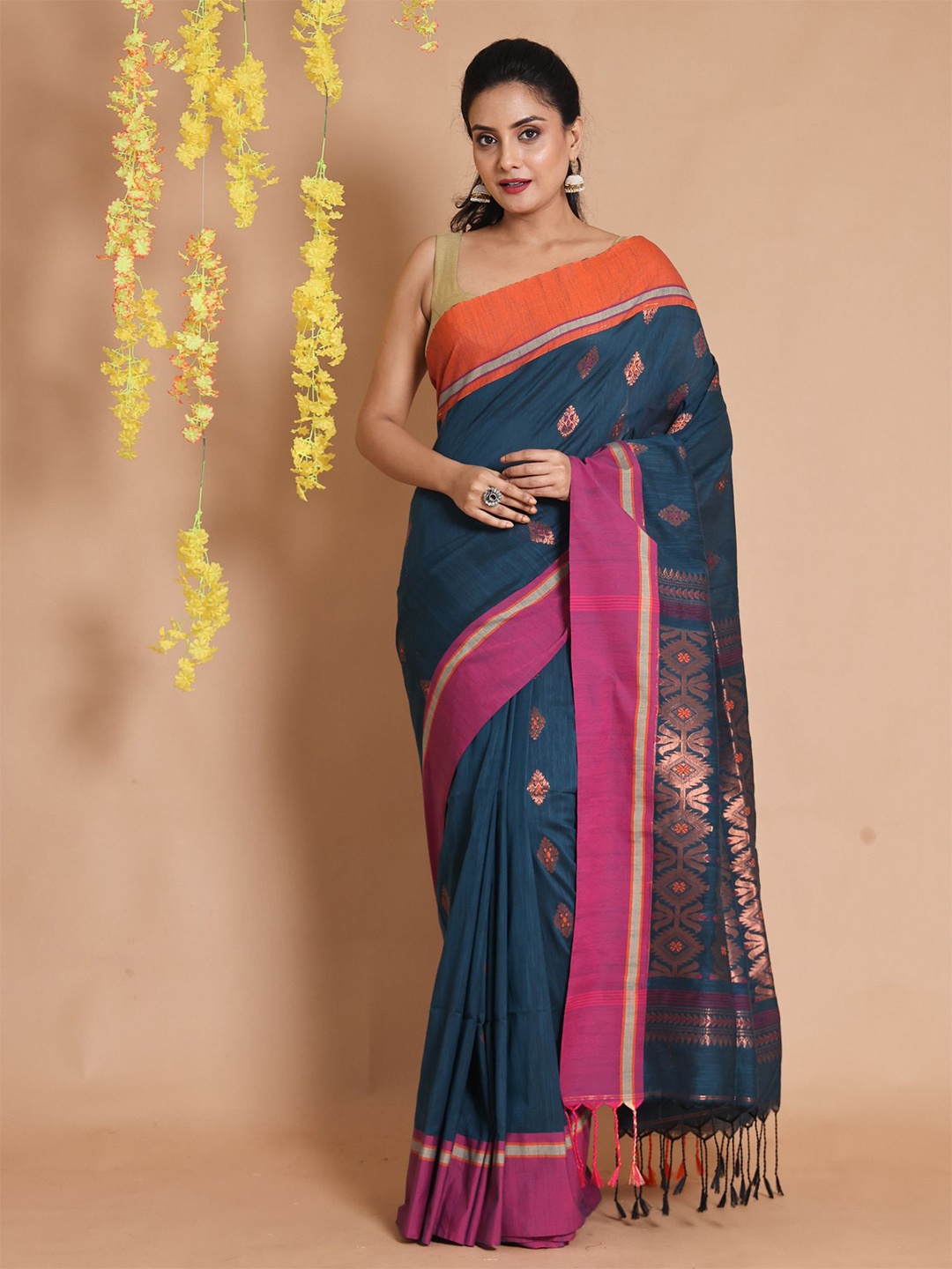 

Charukriti Woven Design Zari Pure Cotton Saree, Teal