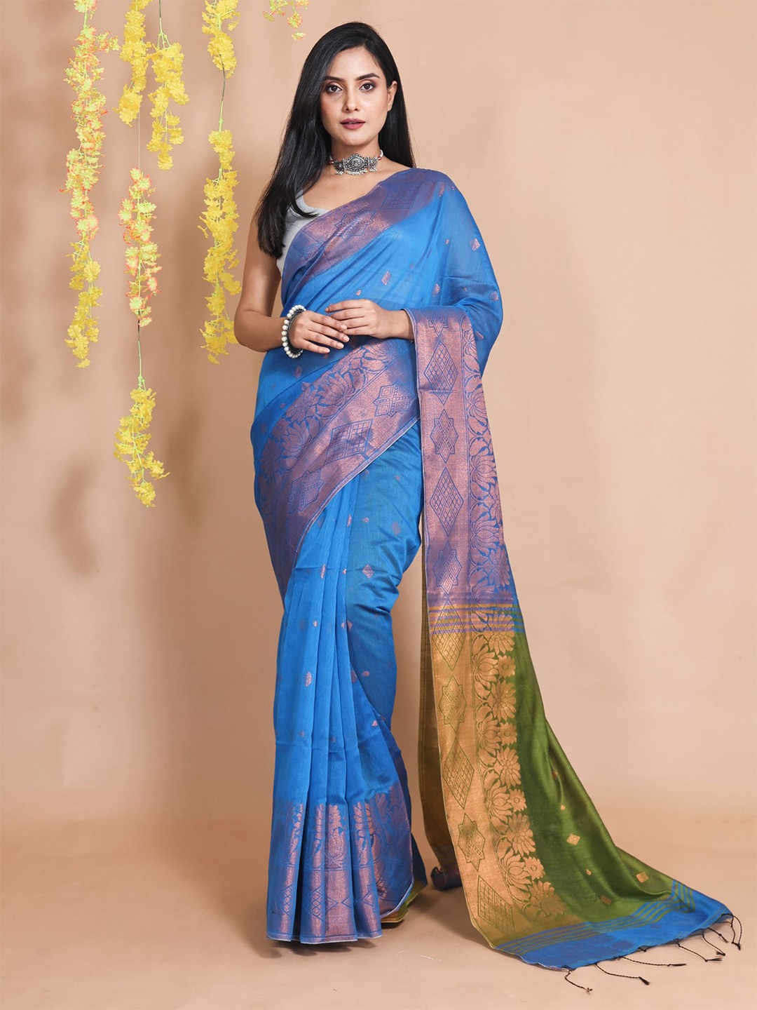 

Charukriti Woven Design Zari Saree, Blue
