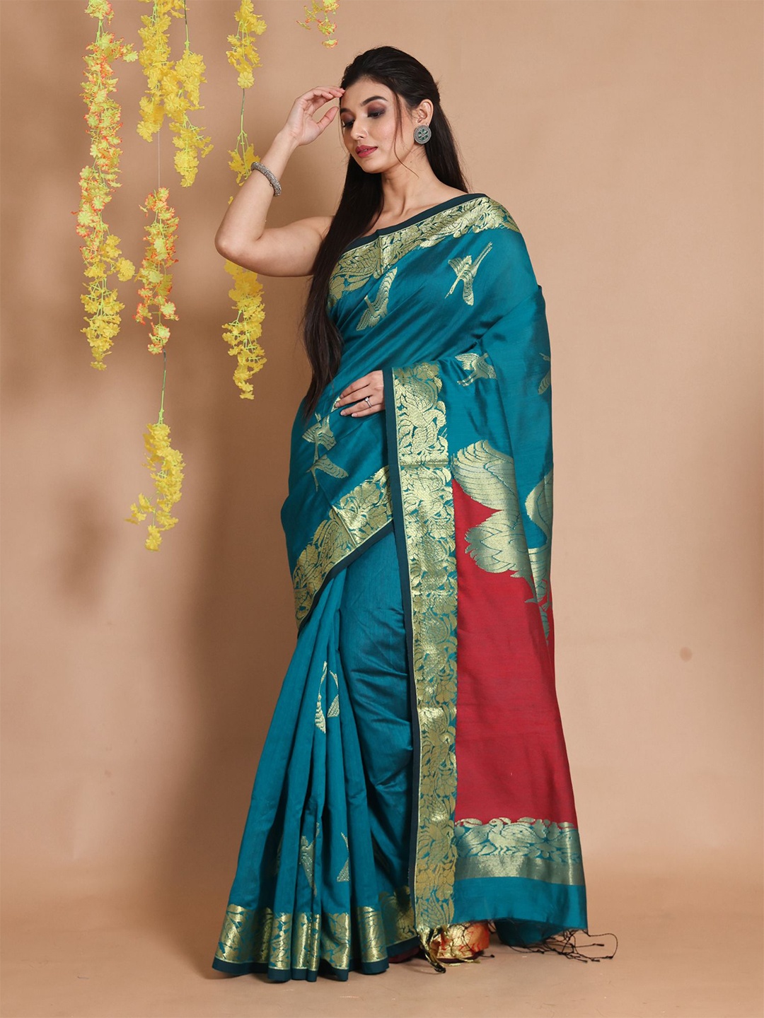 

Charukriti Woven Design Zari Saree, Teal
