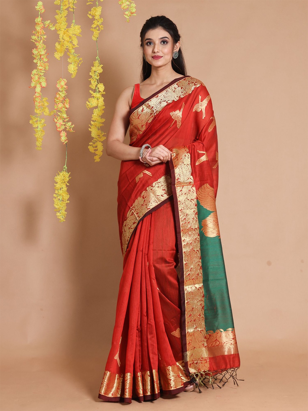 

Charukriti Woven Design Zari Saree, Red