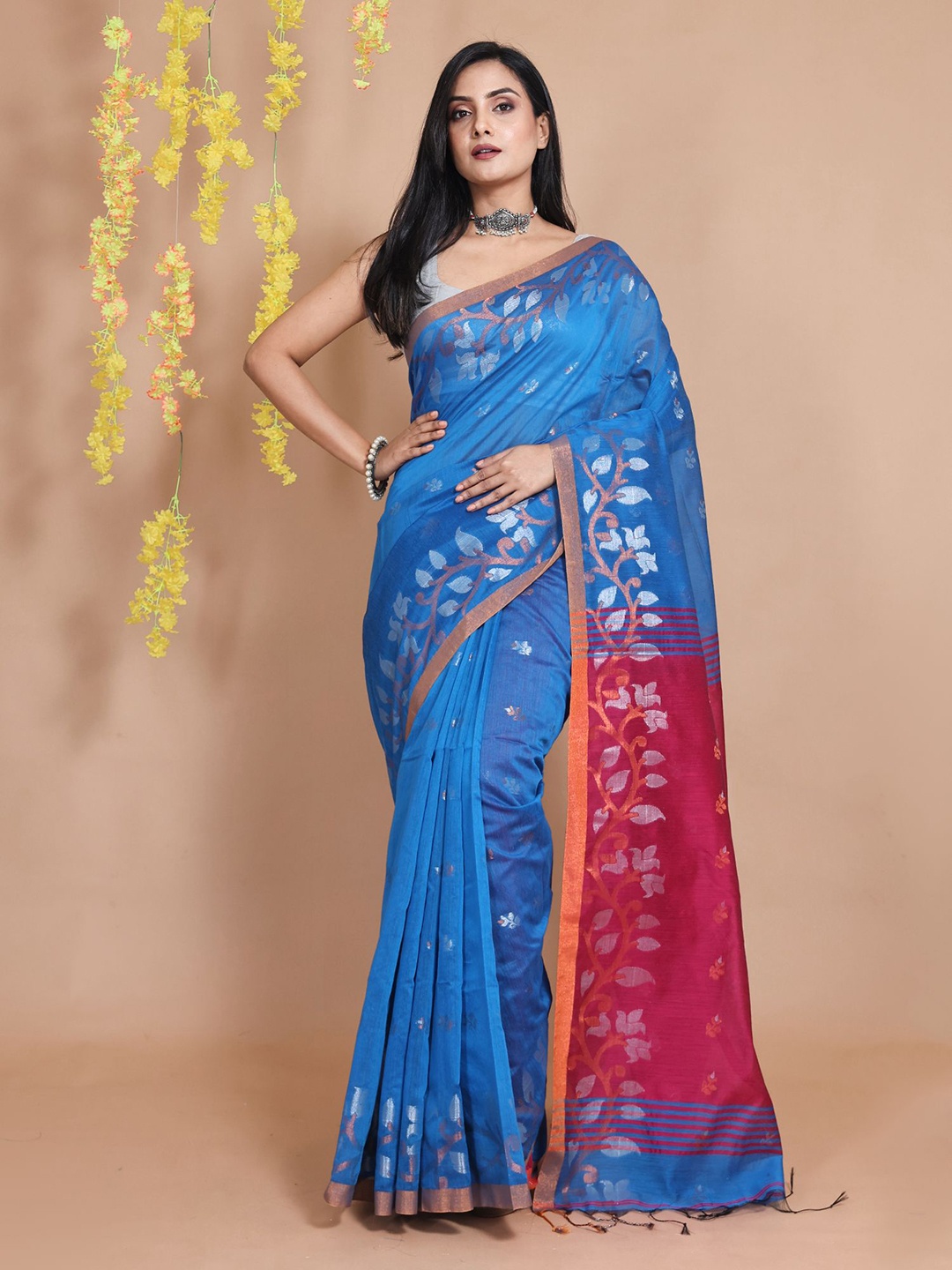 

Charukriti Woven Design Zari Saree, Blue