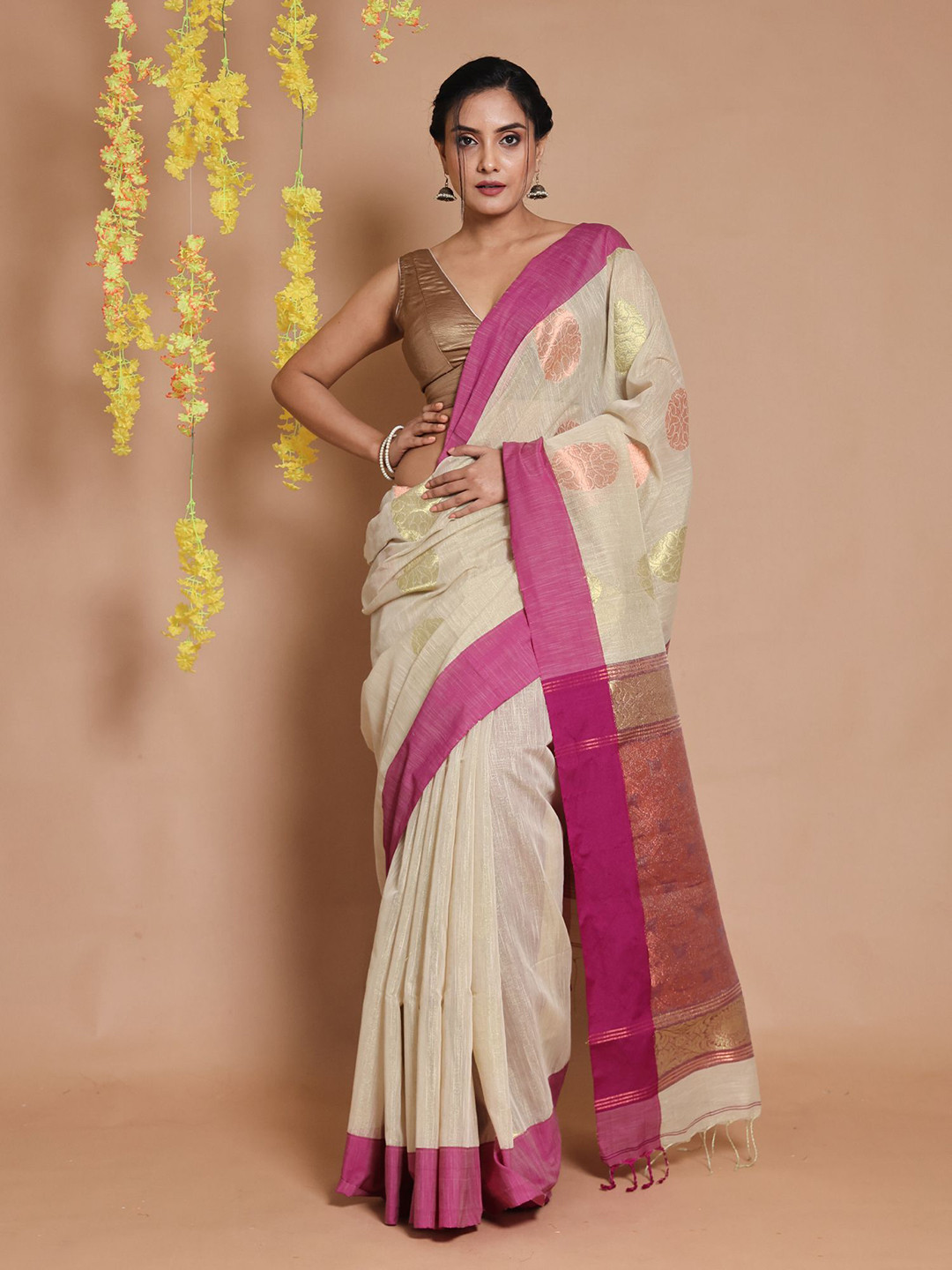 

Charukriti Woven Design Tissue Saree, Beige