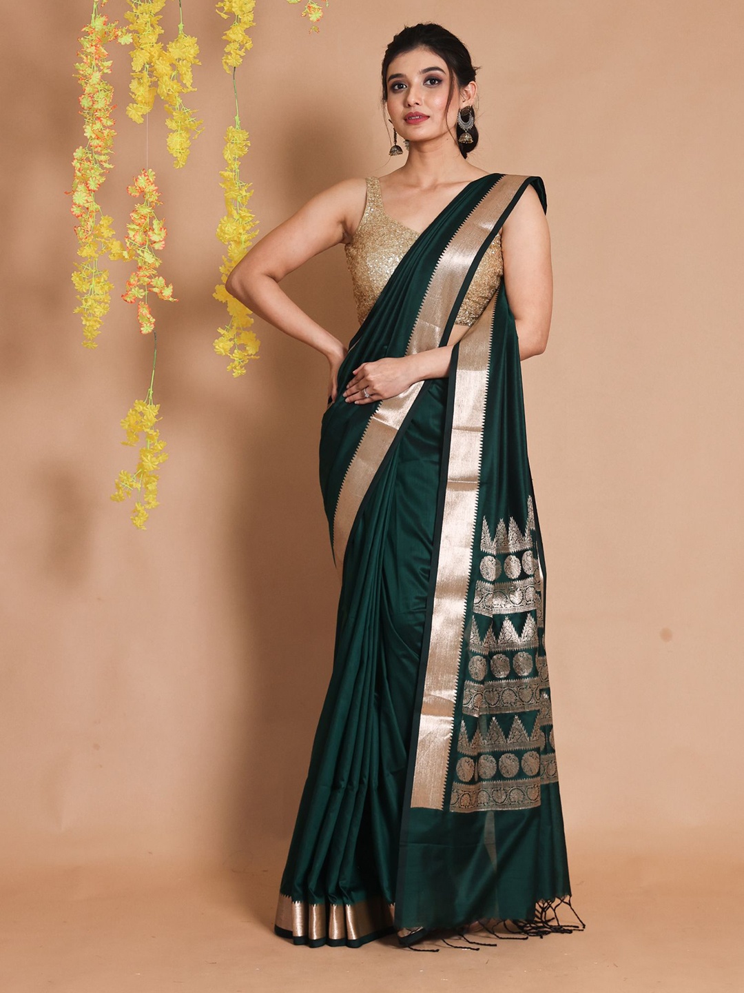 

Charukriti Zari Pure Silk Saree, Green