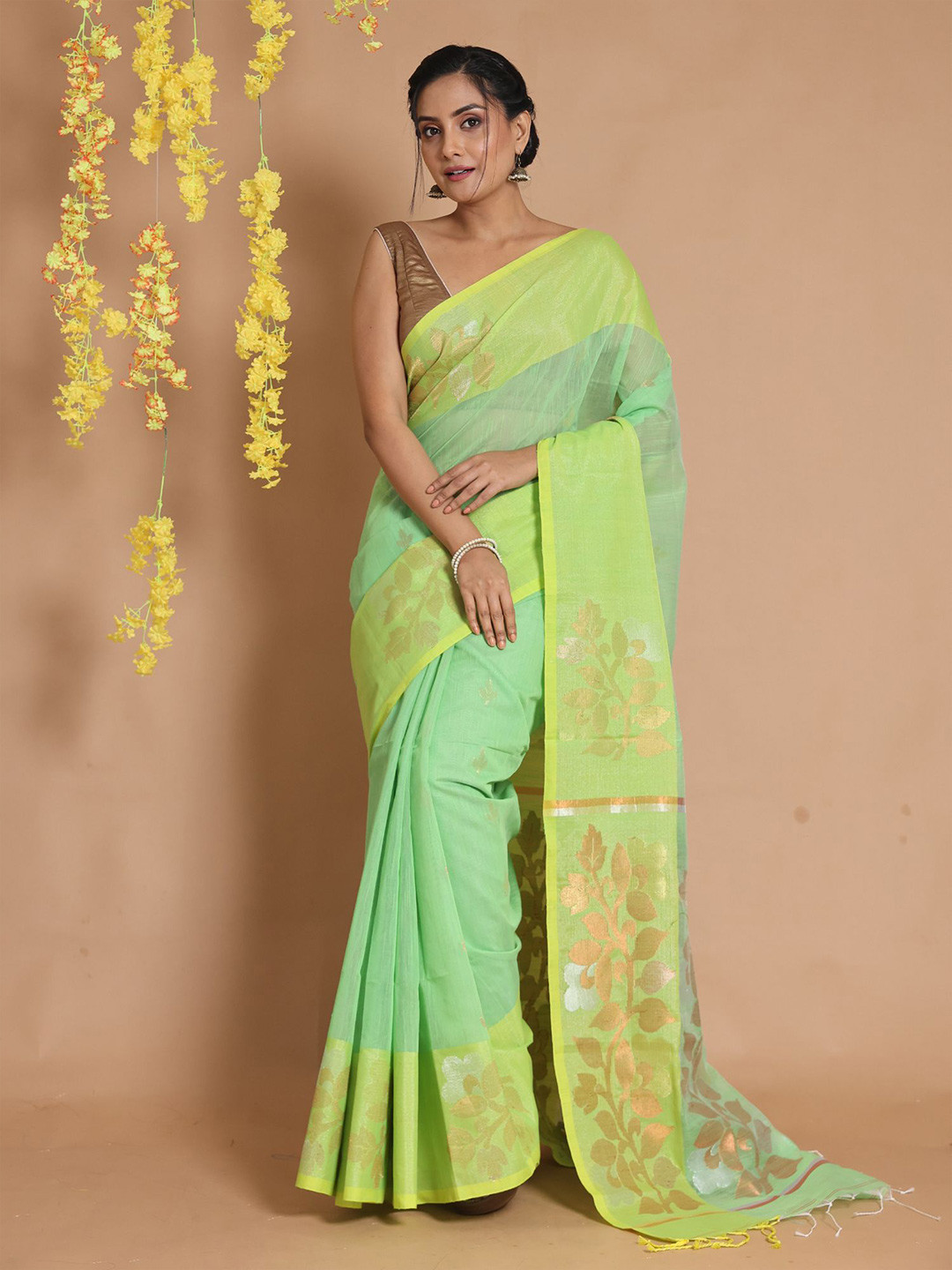 

Charukriti Floral Pure Cotton Saree, Green