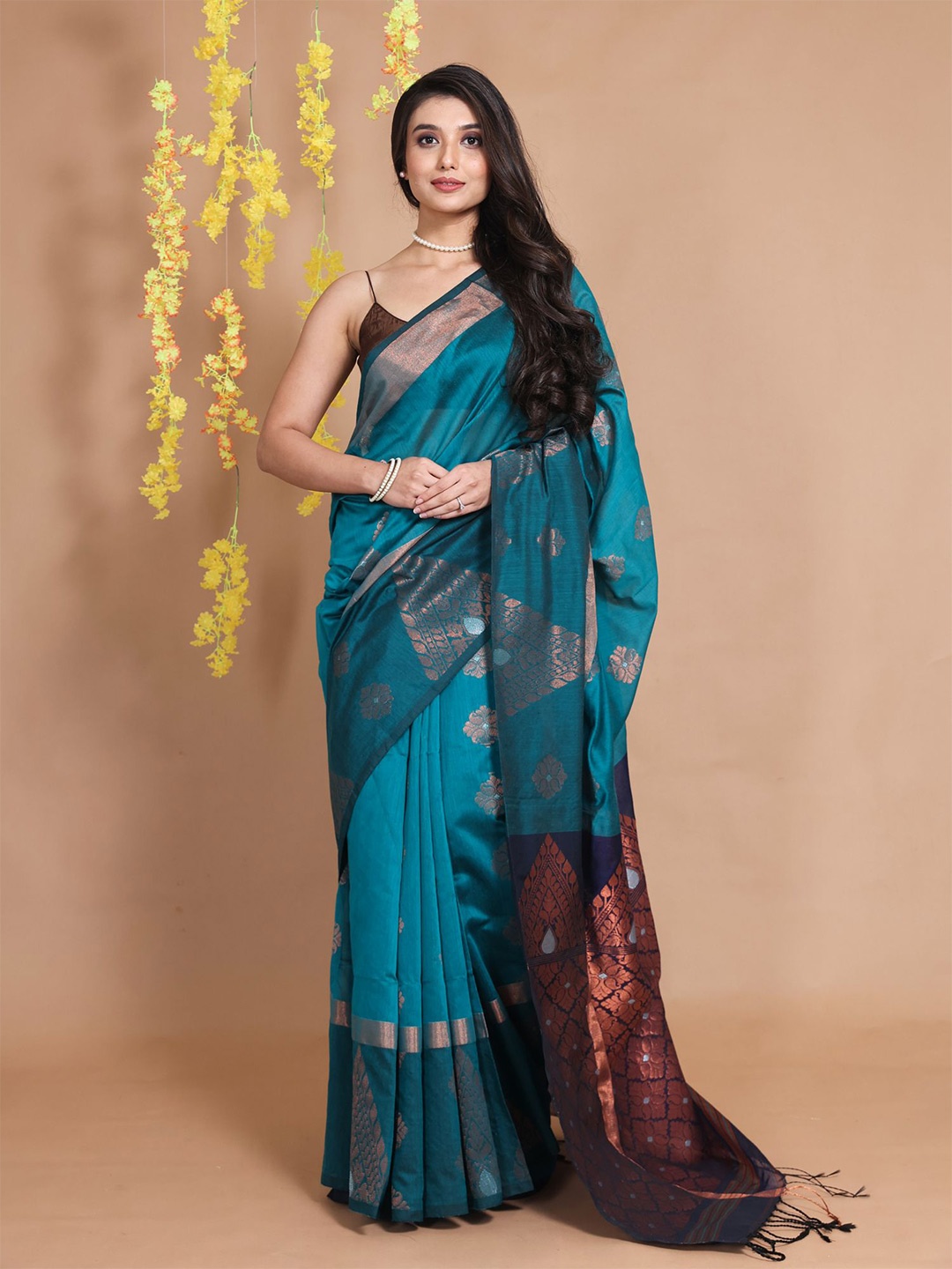 

Charukriti Woven Design Zari Saree, Teal