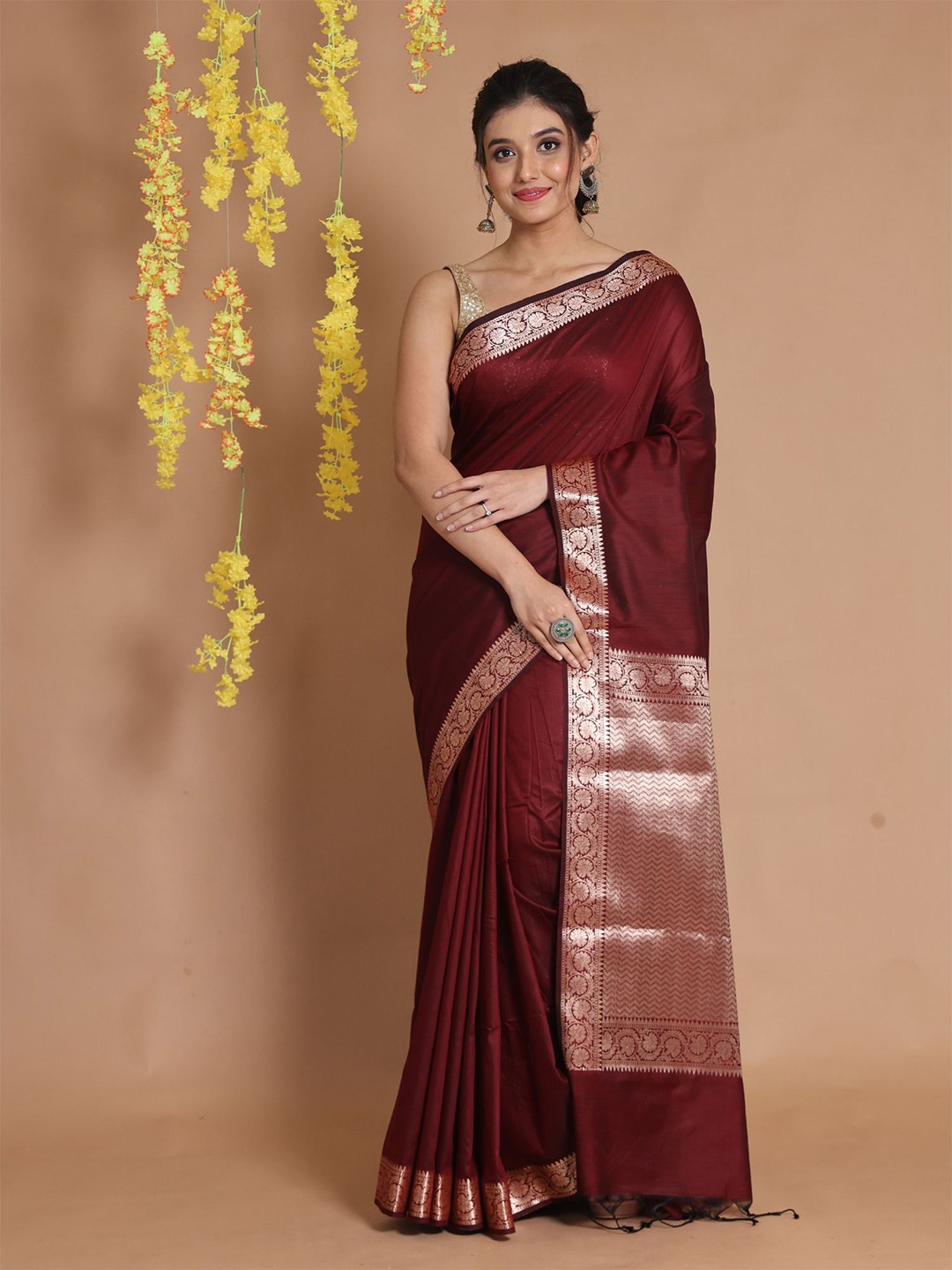 

Charukriti Zari Pure Silk Saree, Maroon