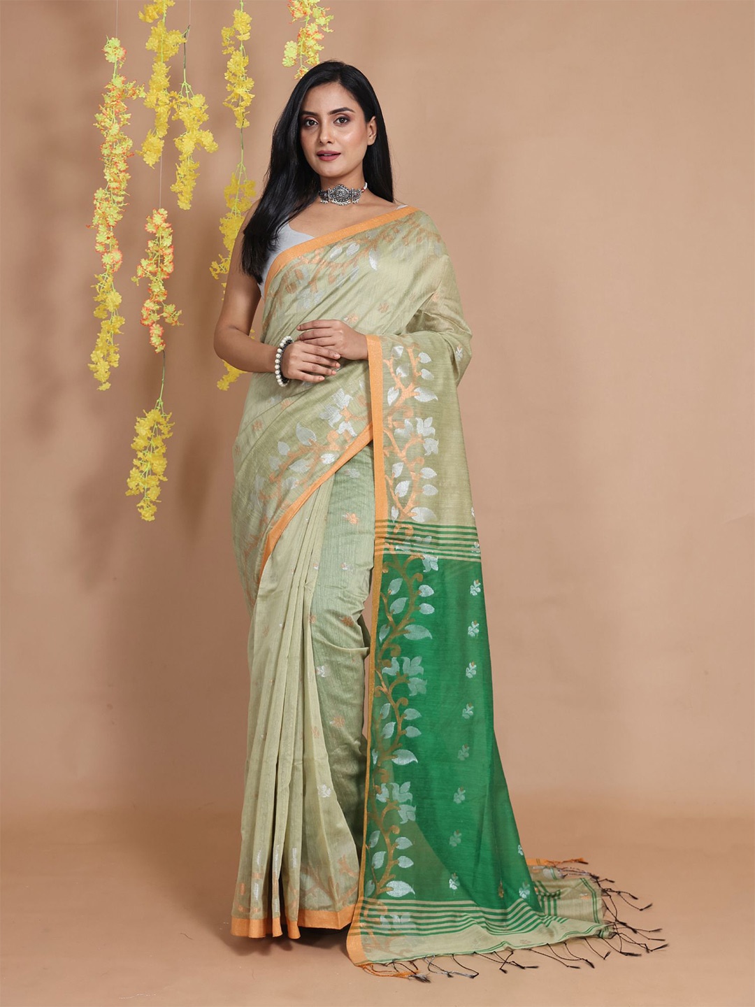 

Charukriti Woven Design Zari Saree, Green