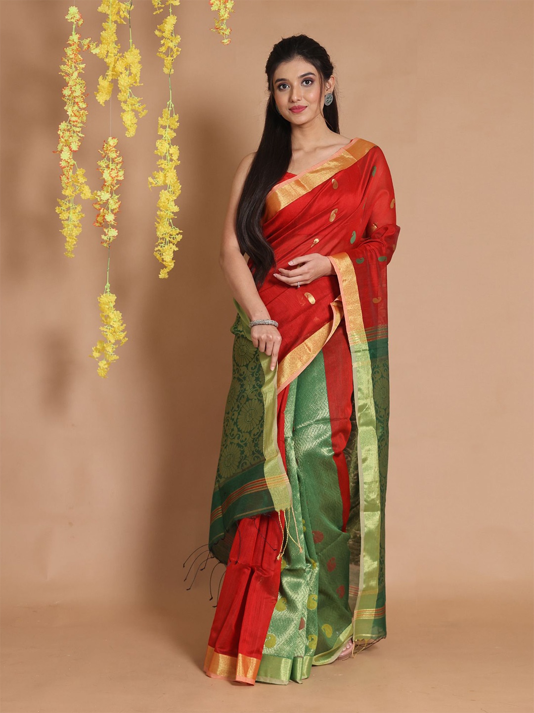 

Charukriti Woven Design Zari Saree, Red