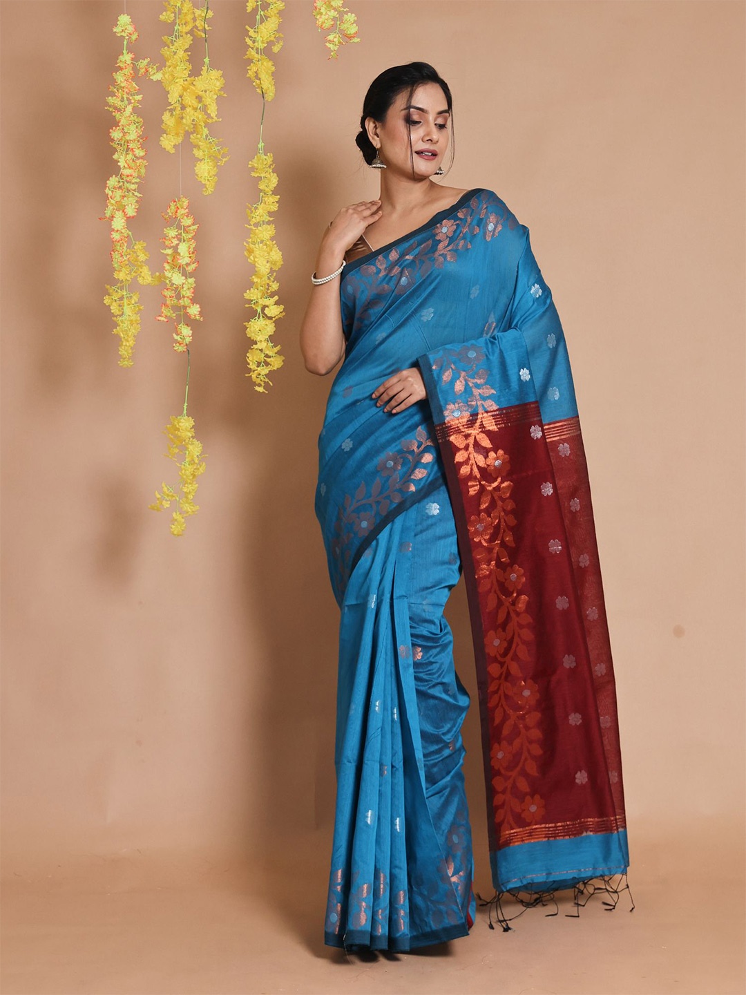 

Charukriti Woven Design Zari Saree, Blue