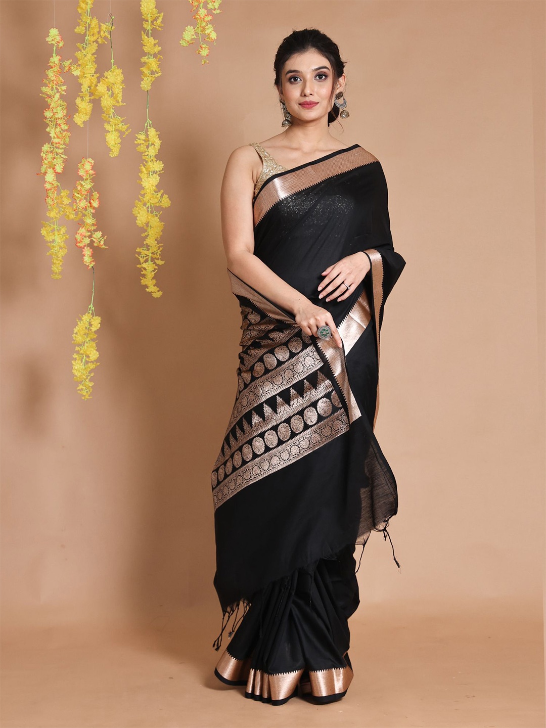 

Charukriti Zari Pure Silk Saree, Black