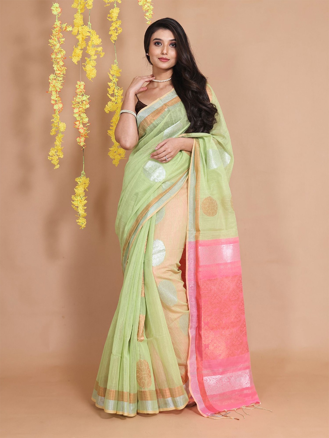 

Charukriti Green & Gold-Toned Woven Design Zari Tissue Saree
