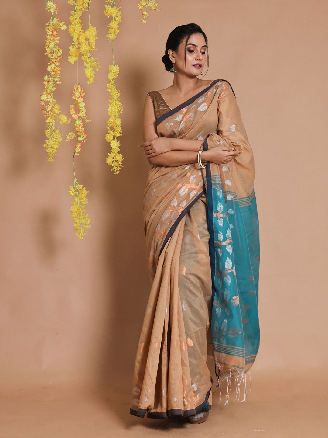 

Charukriti Ethnic Motifs Zari Pure Cotton Saree, Beige