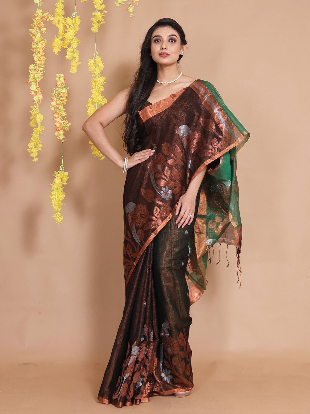 

Charukriti Woven Design Zari Tissue Saree, Brown