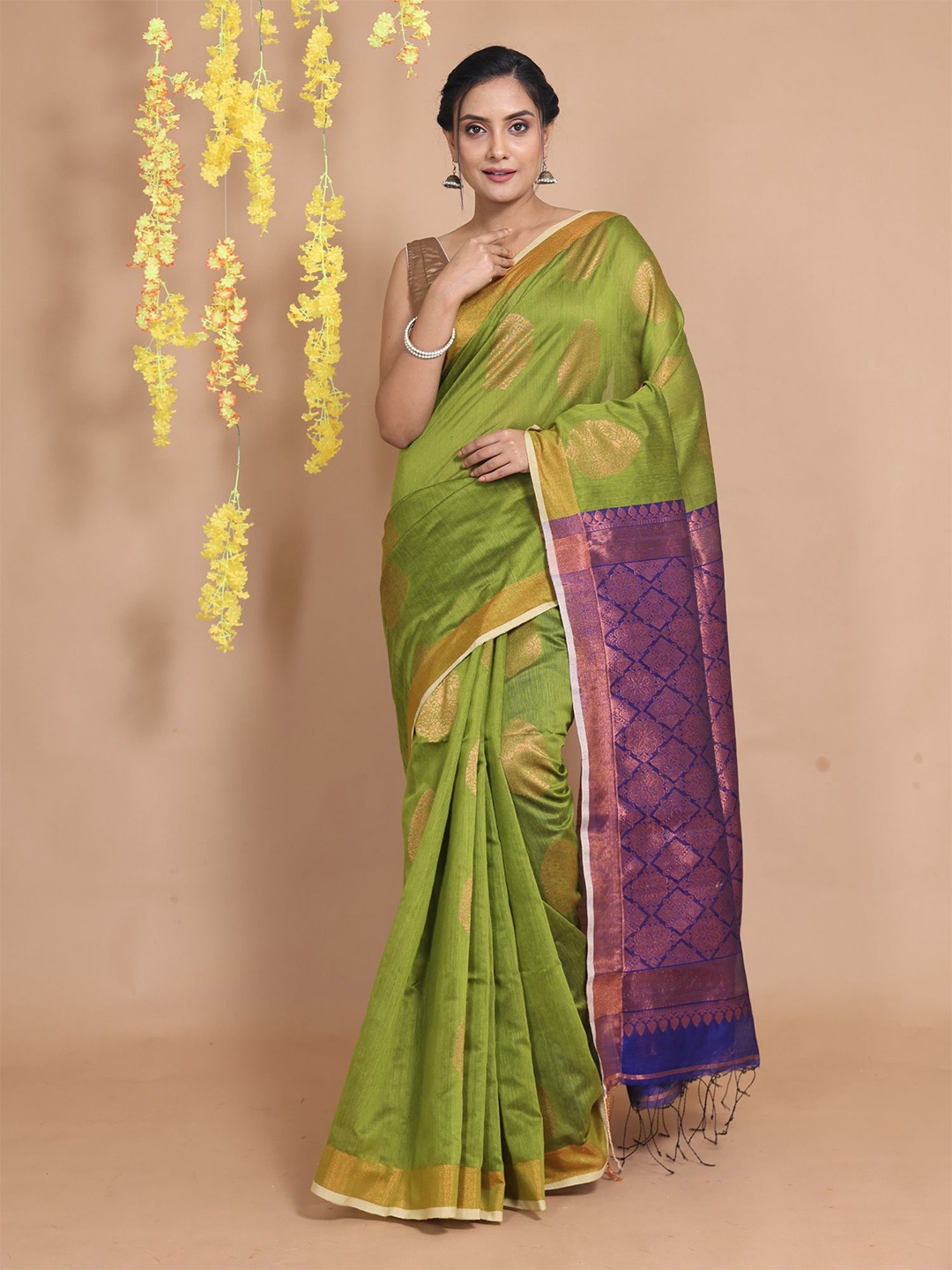 

Charukriti Ethnic Motifs Zari Saree, Green