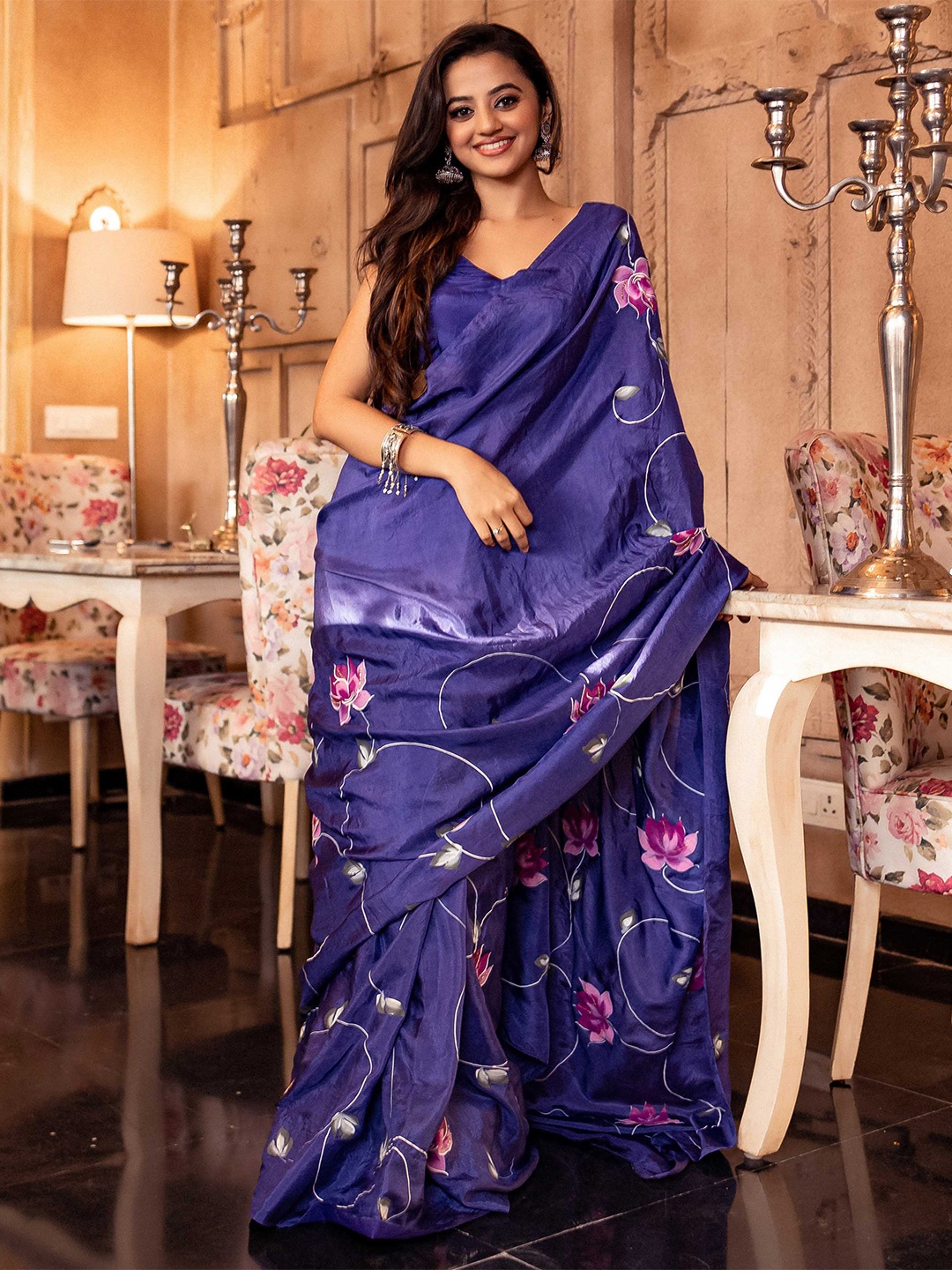 

AACHHO Women Sarang Handpainted Silk Saree, Violet