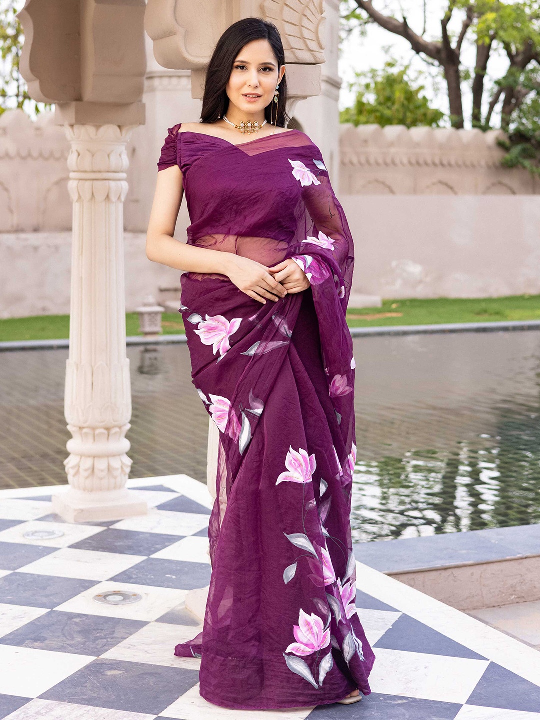 

AACHHO Women Ragmala Handpainted Organza Saree, Violet
