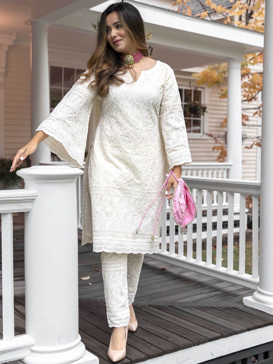 

AACHHO Women Off White Ethnic Motifs Embroidered Pure Cotton Kurta With Trousers