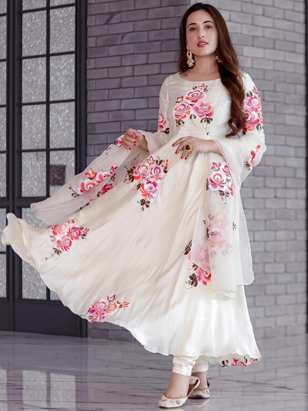 

AACHHO Women Cream-Coloured Printed Kurta with Churidar & With Dupatta