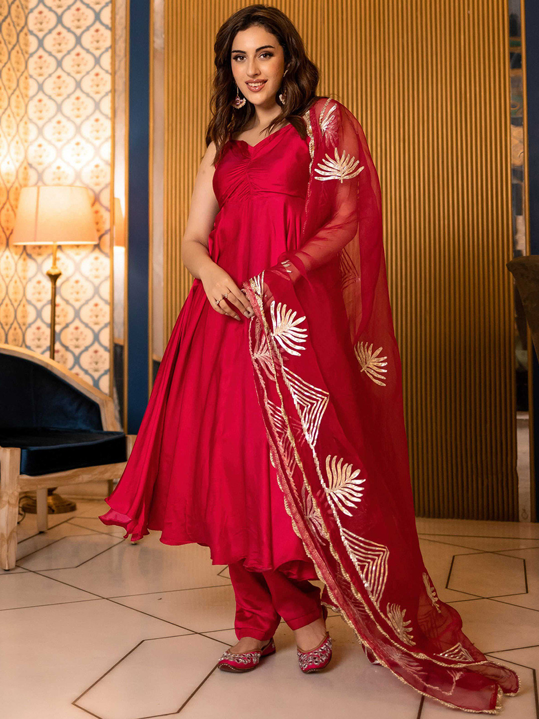 

AACHHO Women Shirisha Gotapatti Umbrella Suit Set, Red