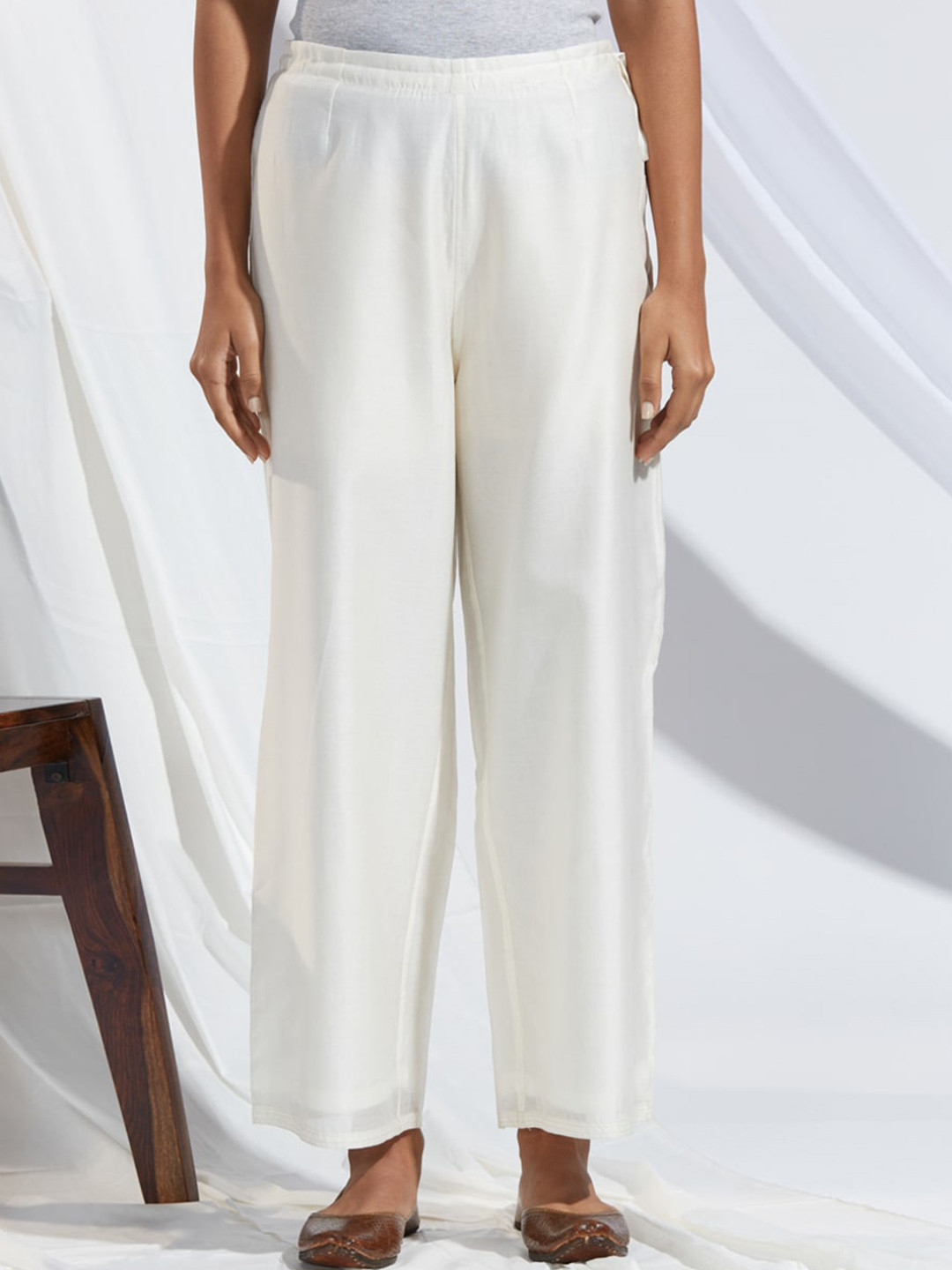 

Fabindia Women Off White Regular Fit Trouser