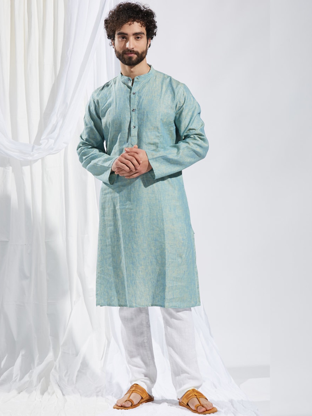 

Fabindia Mandarin Collar Straight Regular Curved Kurta, Blue