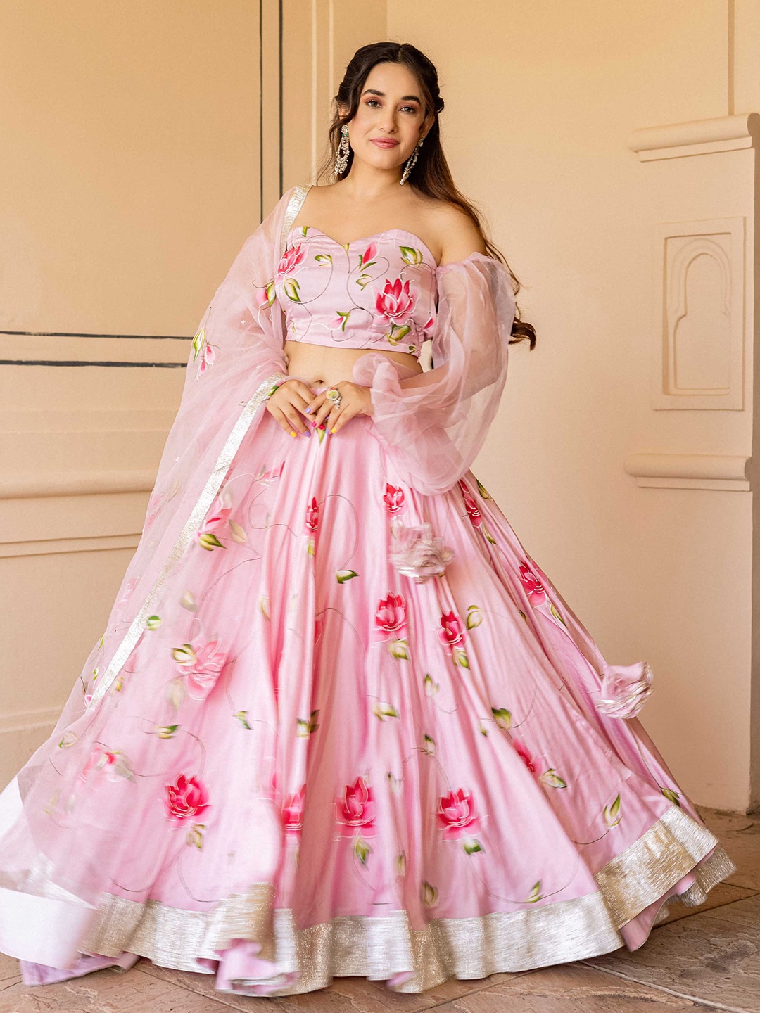 

AACHHO Women Surati Handpainted Lehenga Set, Pink