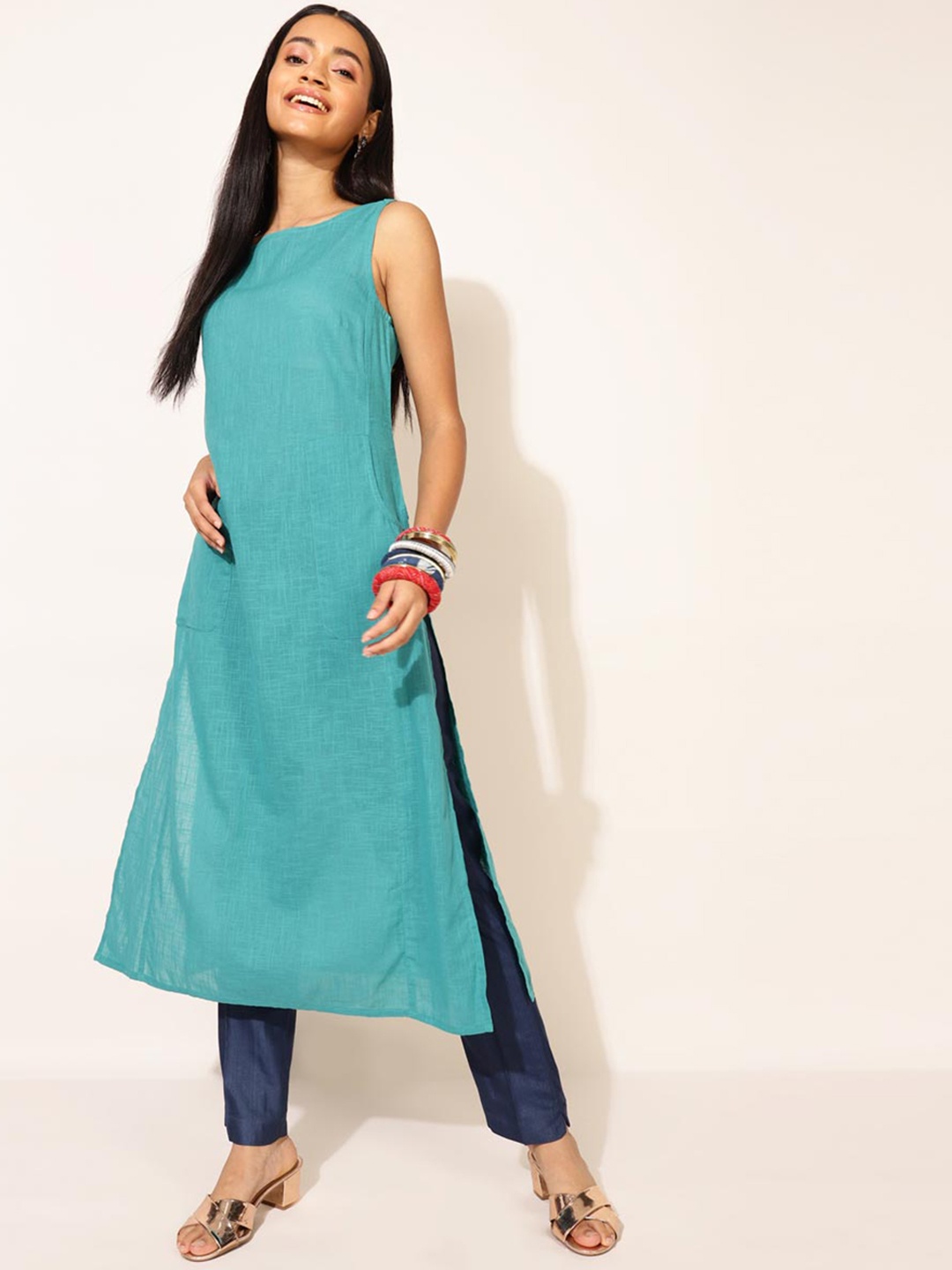 

Fabindia Women Turquoise Blue Thread Work Kurta
