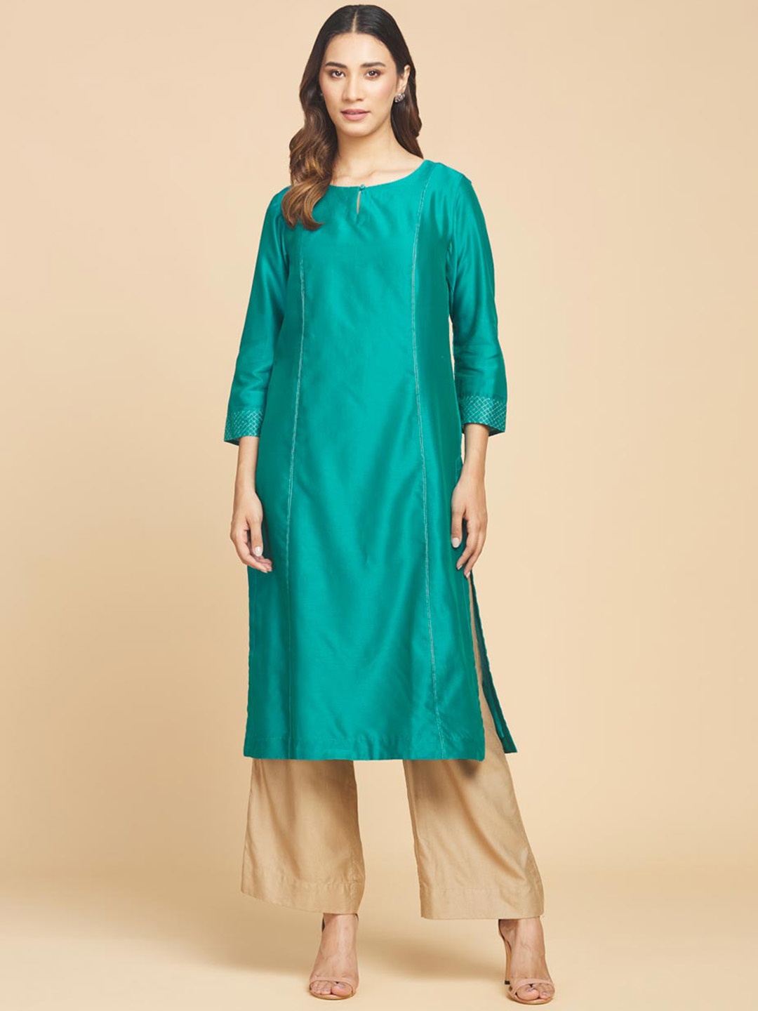 

Fabindia Keyhole Neck Three-Quarter Sleeves Panelled Cotton Silk Kurta, Teal