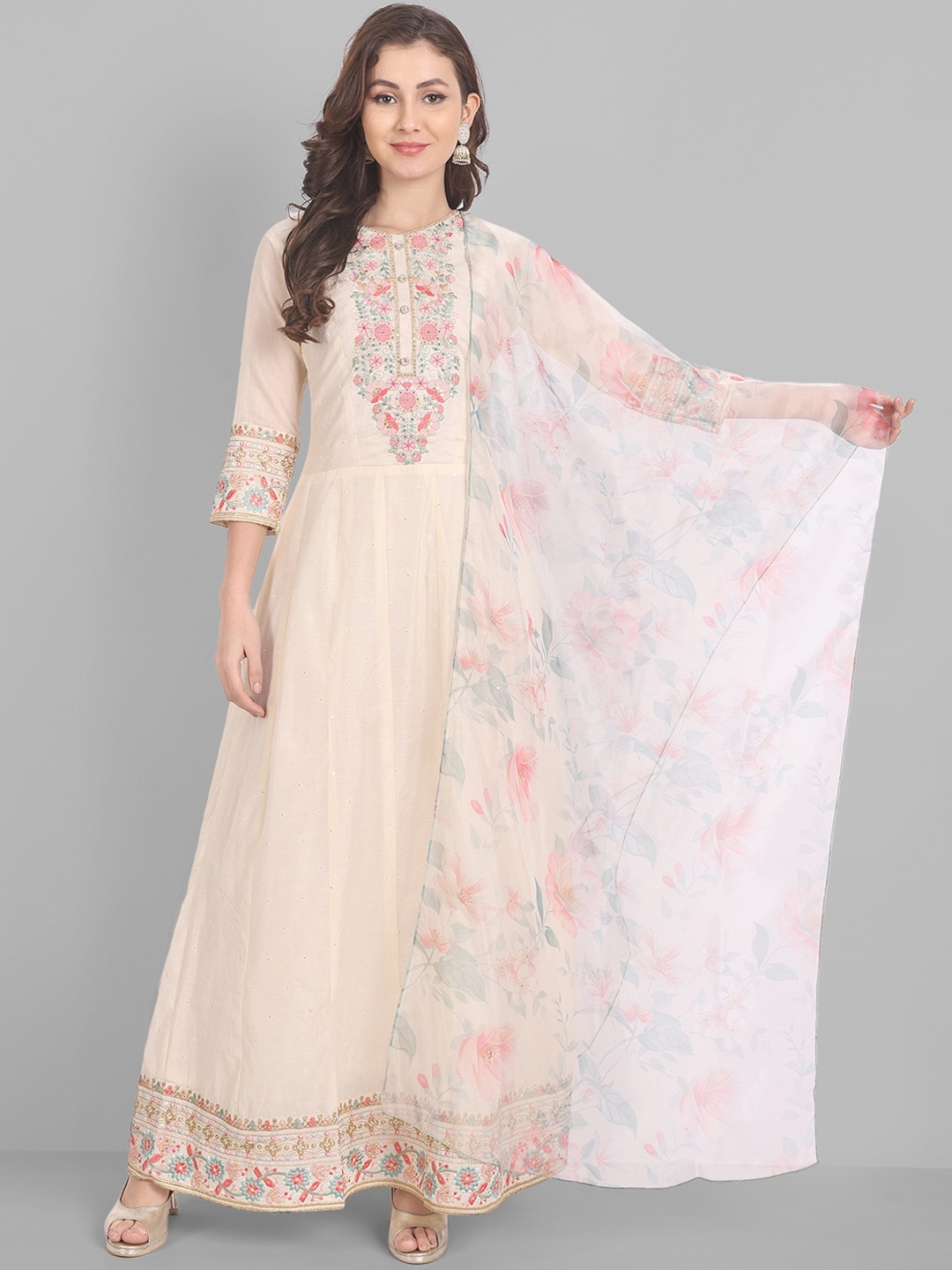 

Pakiza Floral Embroidered Anarkali Kurta With Dupatta, Cream