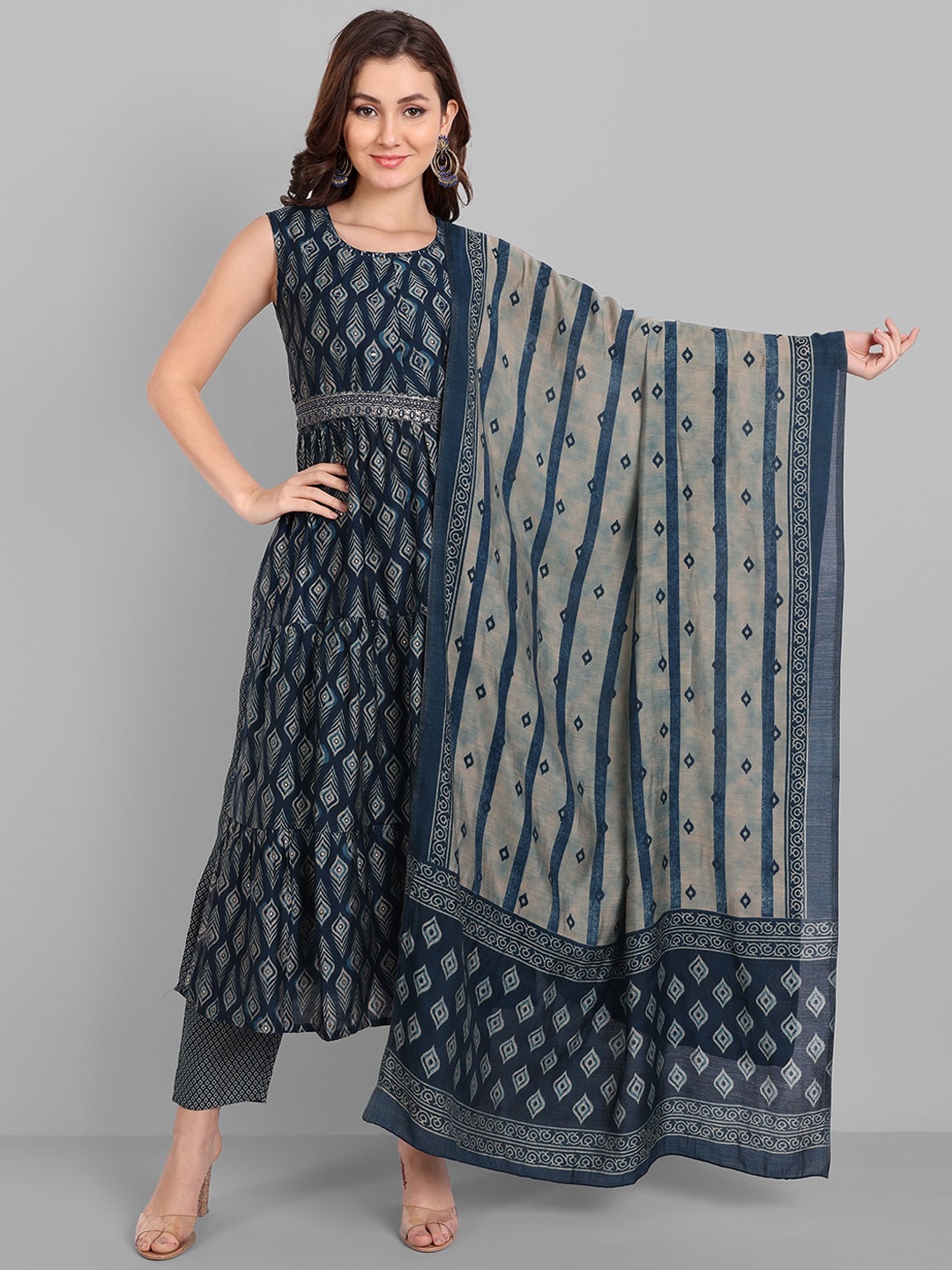 

Pakiza Printed Tiered Kurta with Trousers & Dupatta, Blue