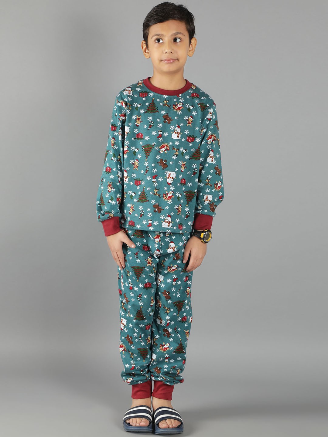 

Ninos Dreams Boys Printed Night suit, Green