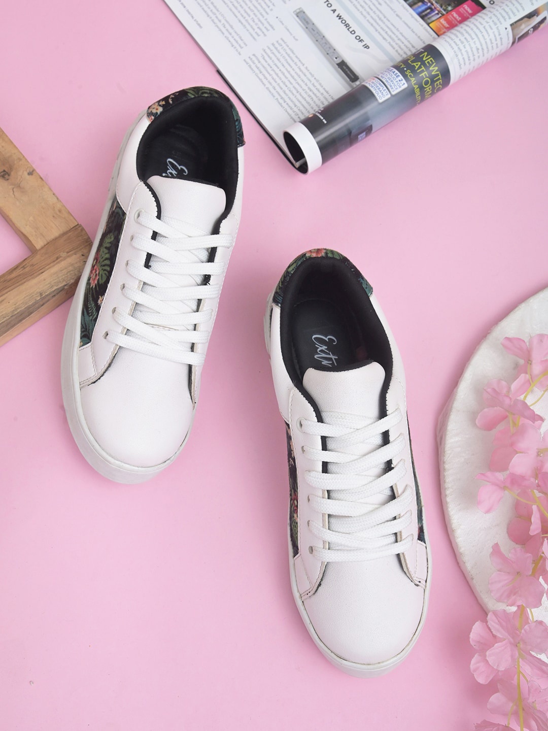 

EXTRIMOS Women White Printed Suede Lightweight Sneakers