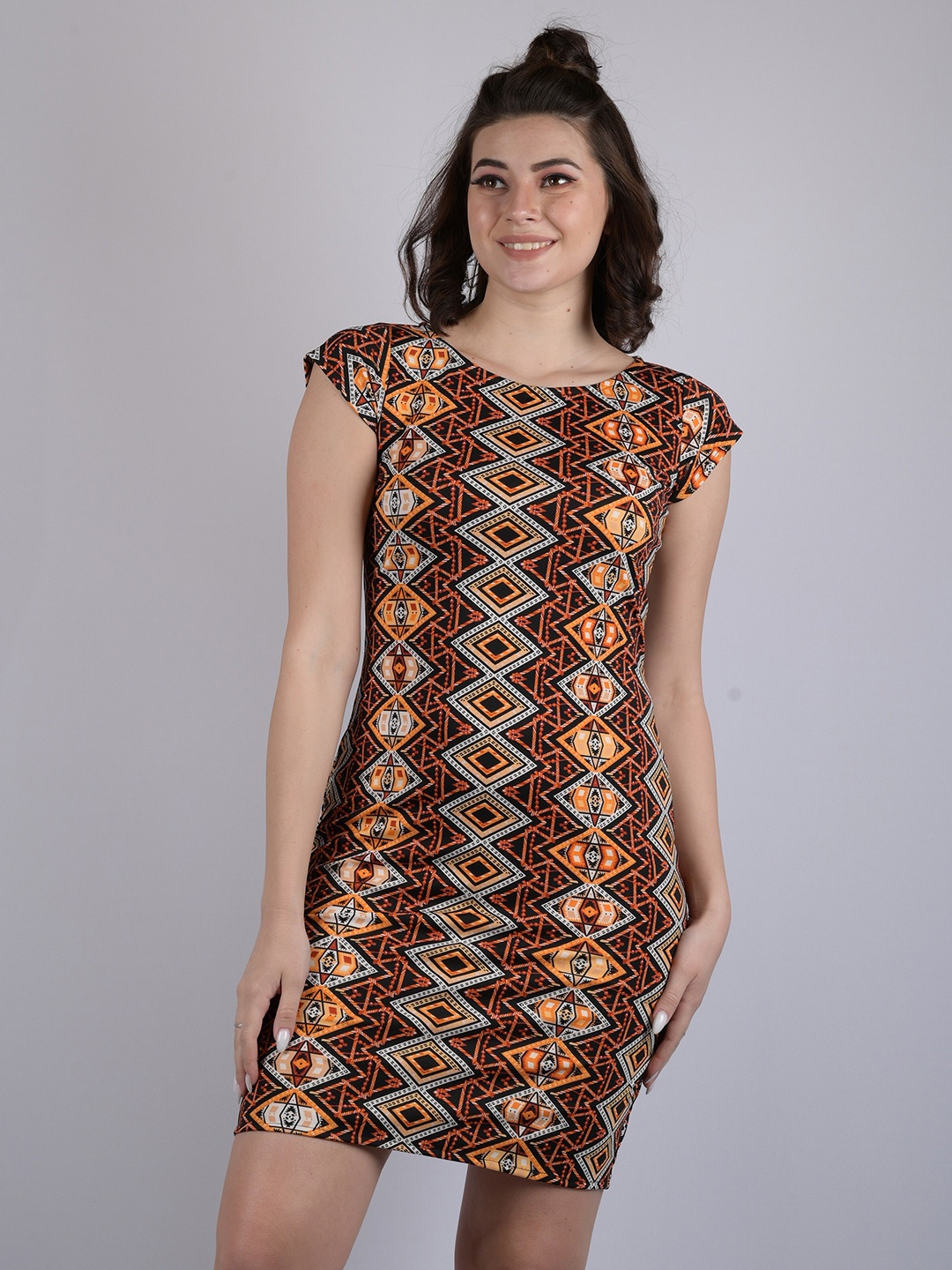 

OWO THE LABEL Printed Round Neck Sheath Cotton Dress, Black