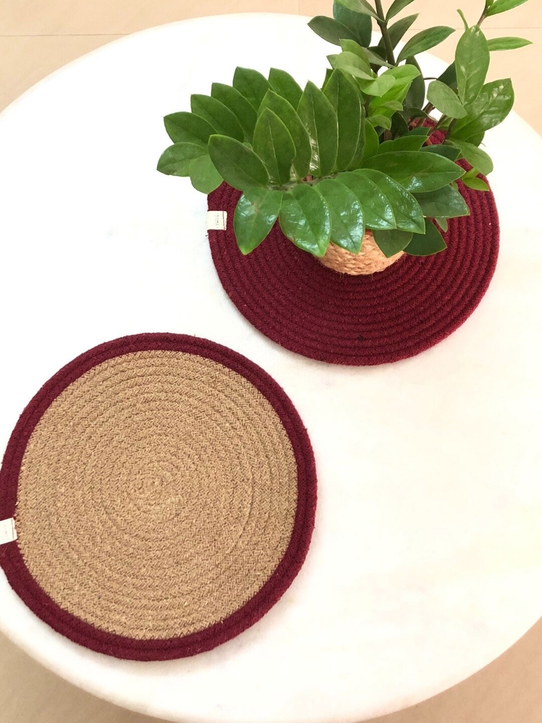 

JASMEY HOMES Maroon Set Of 4 Round-Shaped Cotton Table Placemats