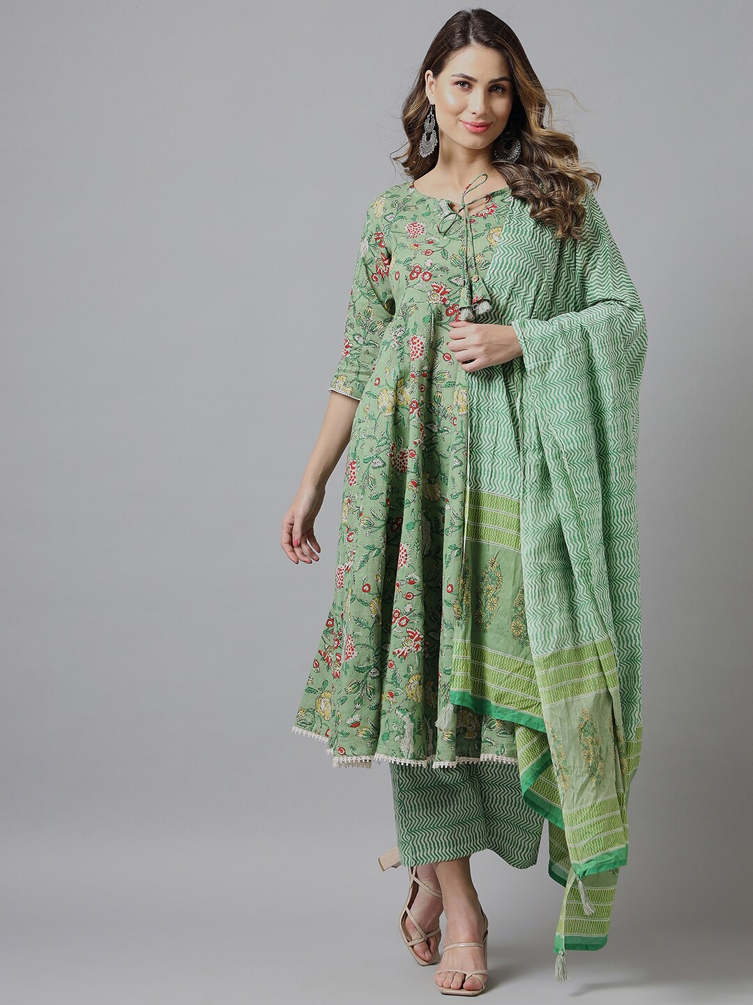 

Azira Women Floral Printed Pleated Pure Cotton Kurta with Palazzos & With Dupatta, Green