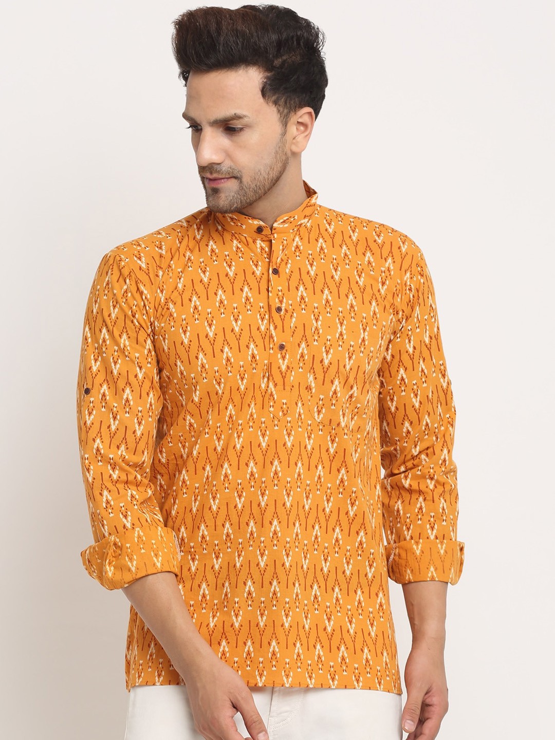 

KRAFT INDIA Men Printed Kurta, Yellow