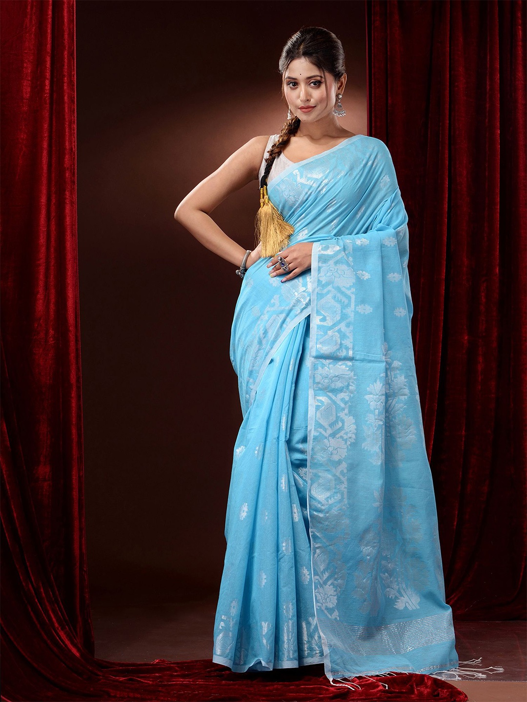 

Charukriti Woven Design Zari Saree, Blue