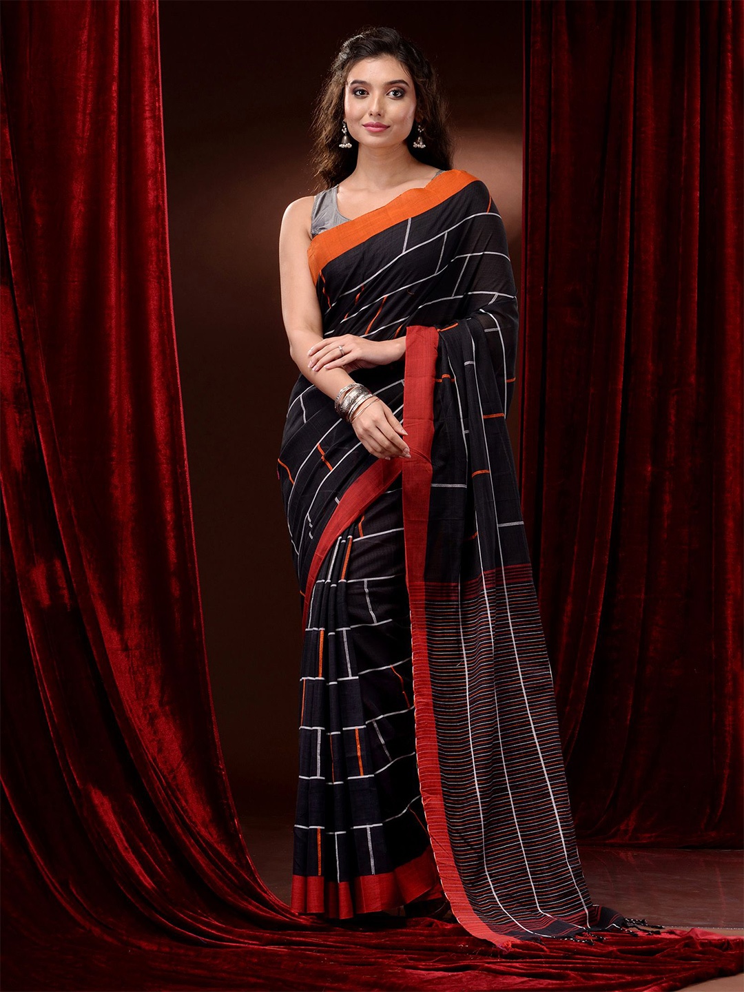 

Charukriti Checked Zari Pure Cotton Saree, Black