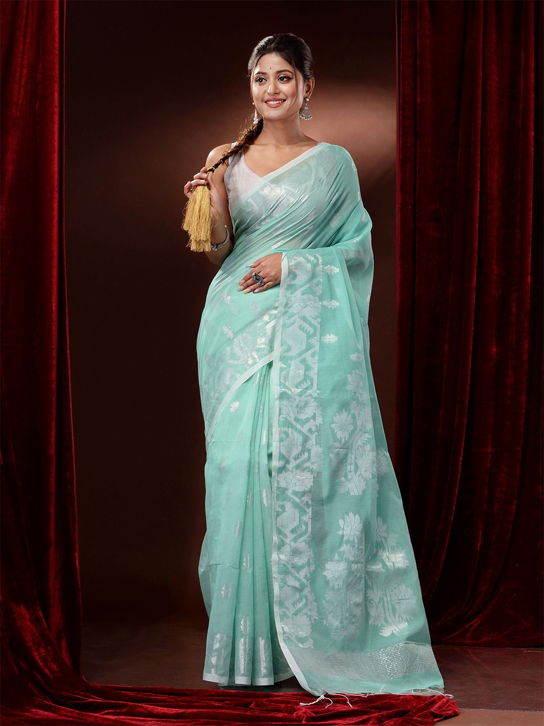 

Charukriti Woven Design Zari Saree, Sea green