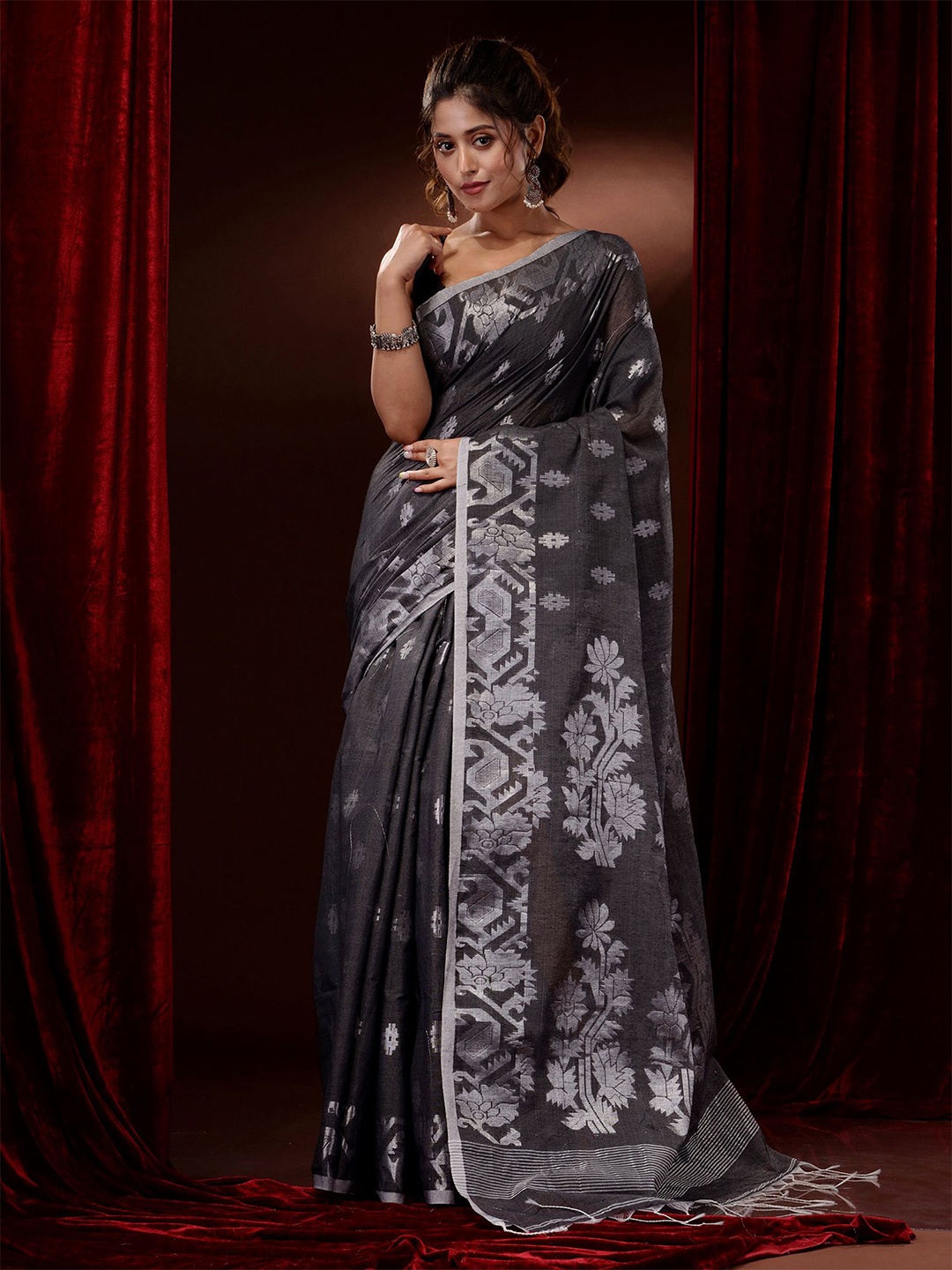 

Charukriti Woven Design Zari Saree, Grey