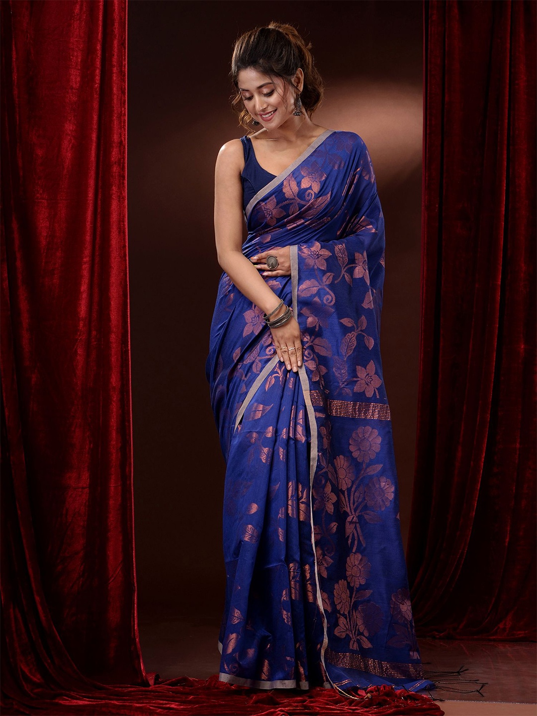 

Charukriti Woven Design Zari Saree, Blue