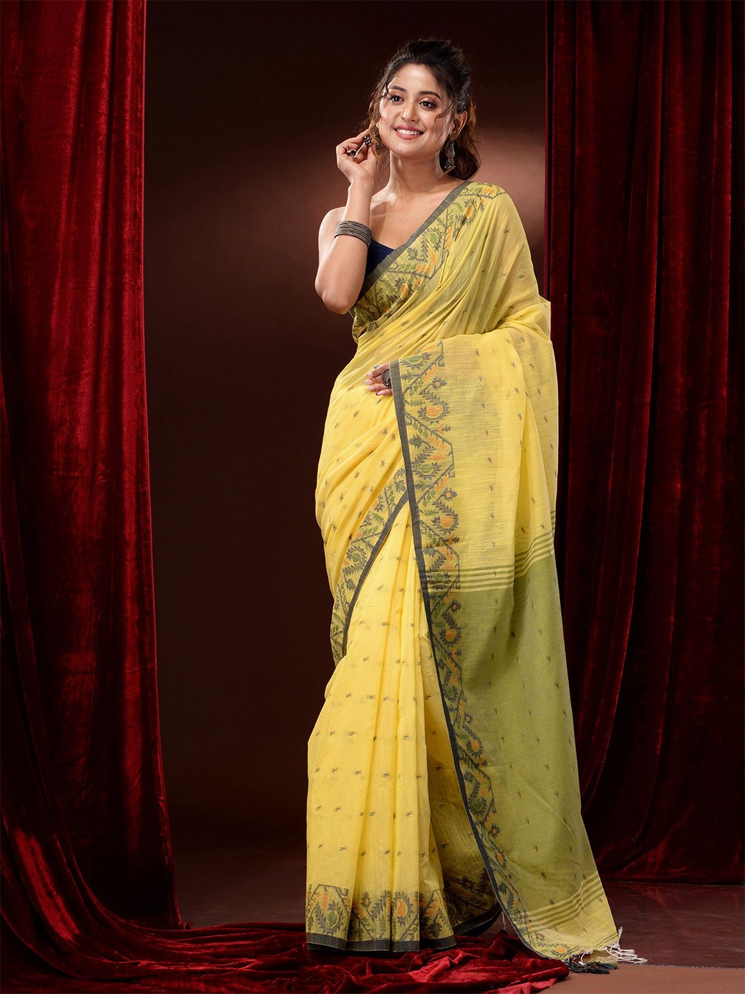 

Charukriti Woven Design Pure Cotton Saree, Yellow