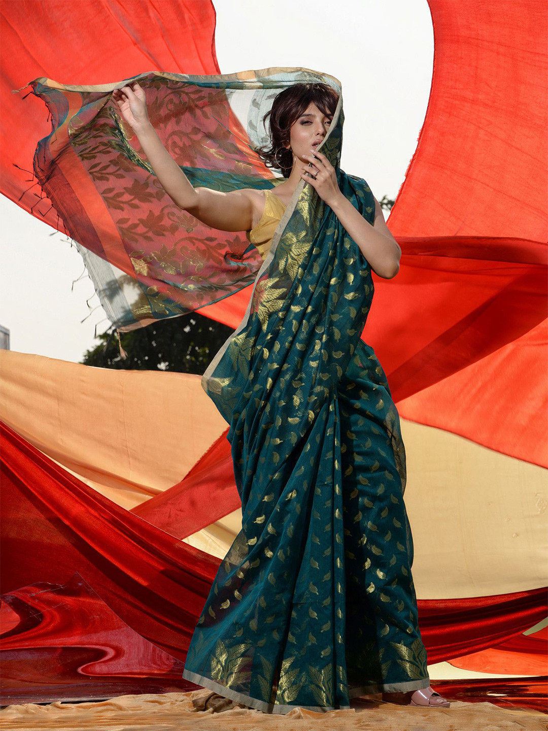 

Charukriti Ethnic Motifs Zari Saree, Green