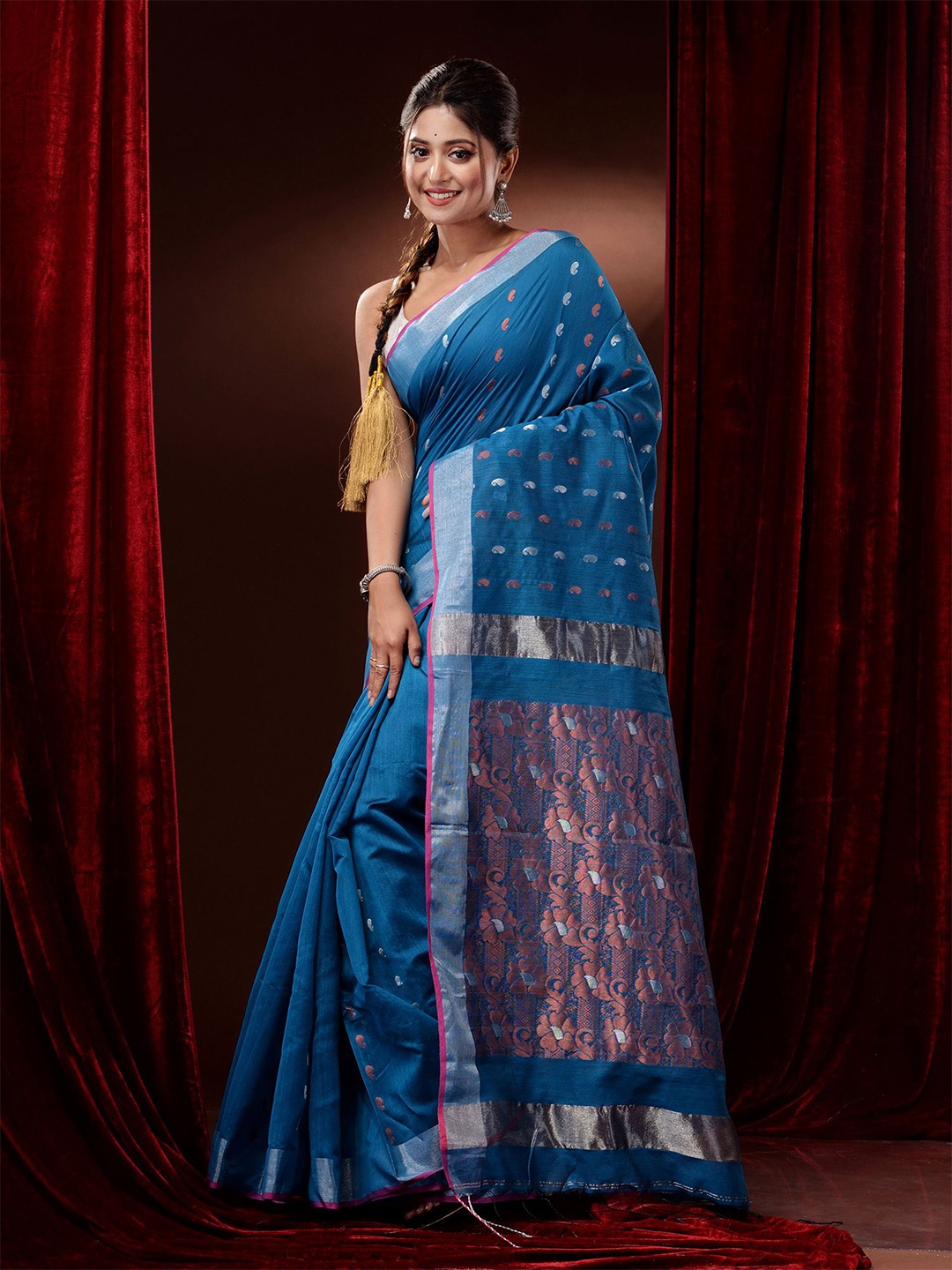 

Charukriti Woven Design Zari Saree, Blue