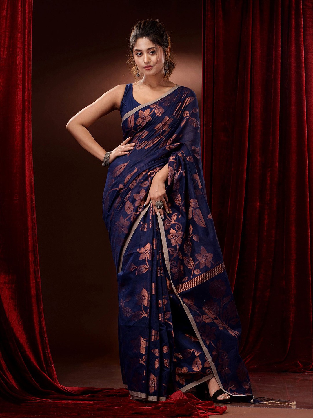 

Charukriti Ethnic Motifs Zari Saree, Navy blue