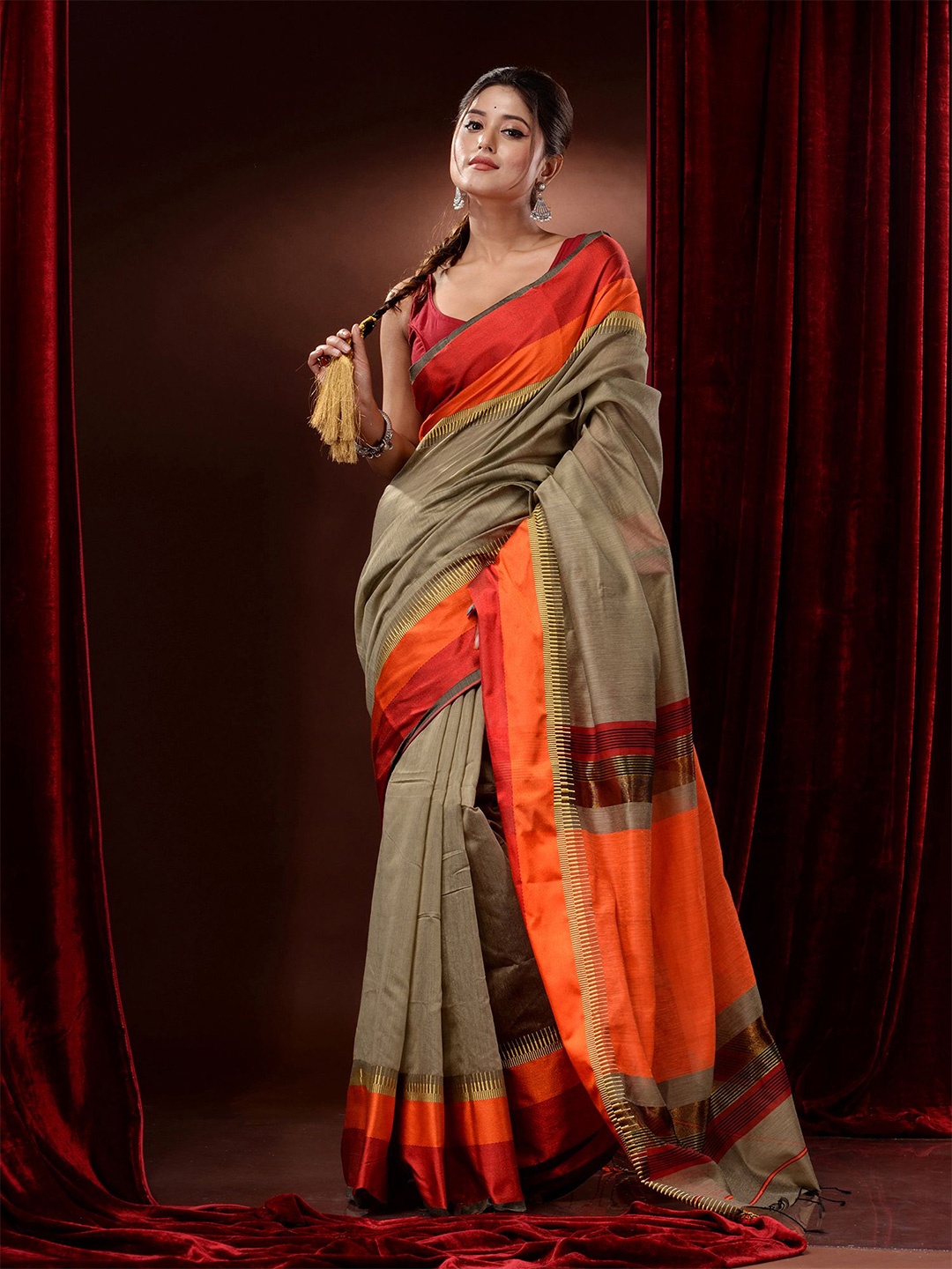 

Charukriti Silk Cotton Saree, Grey