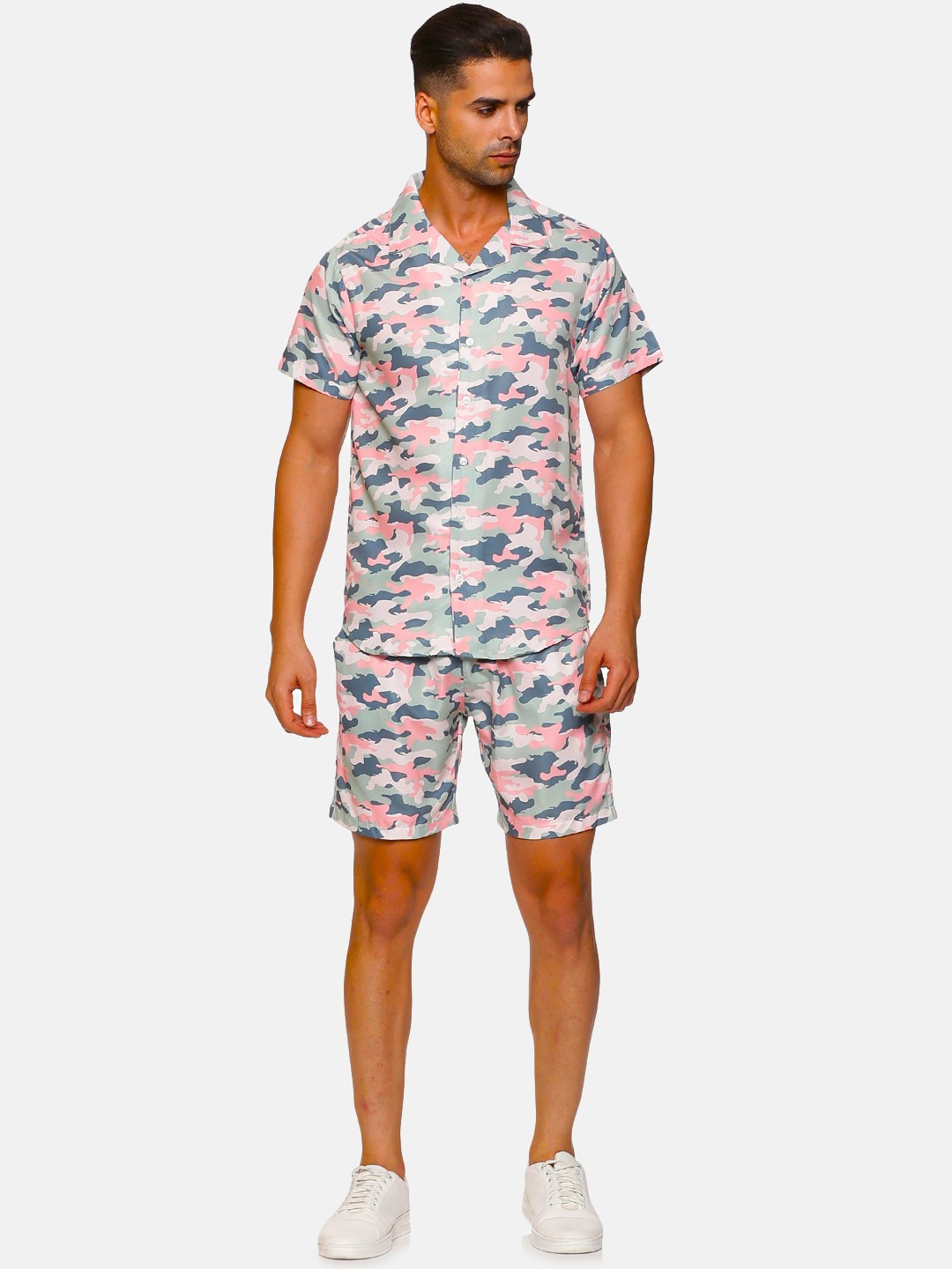

Tusok Men Camouflage Printed Shirt With Shorts, Pink